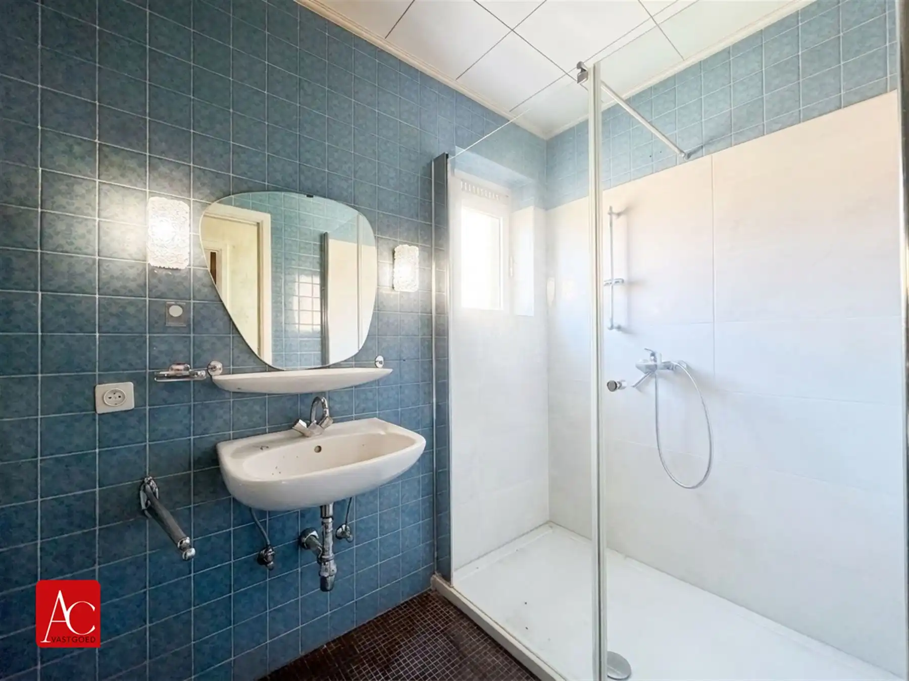Renovatiewoning op ruim perceel foto 14
