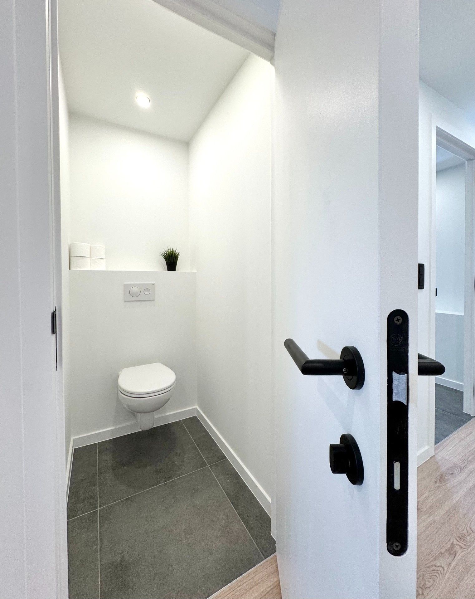GERENOVEERDE WONING MET GROTE GARAGE foto 21