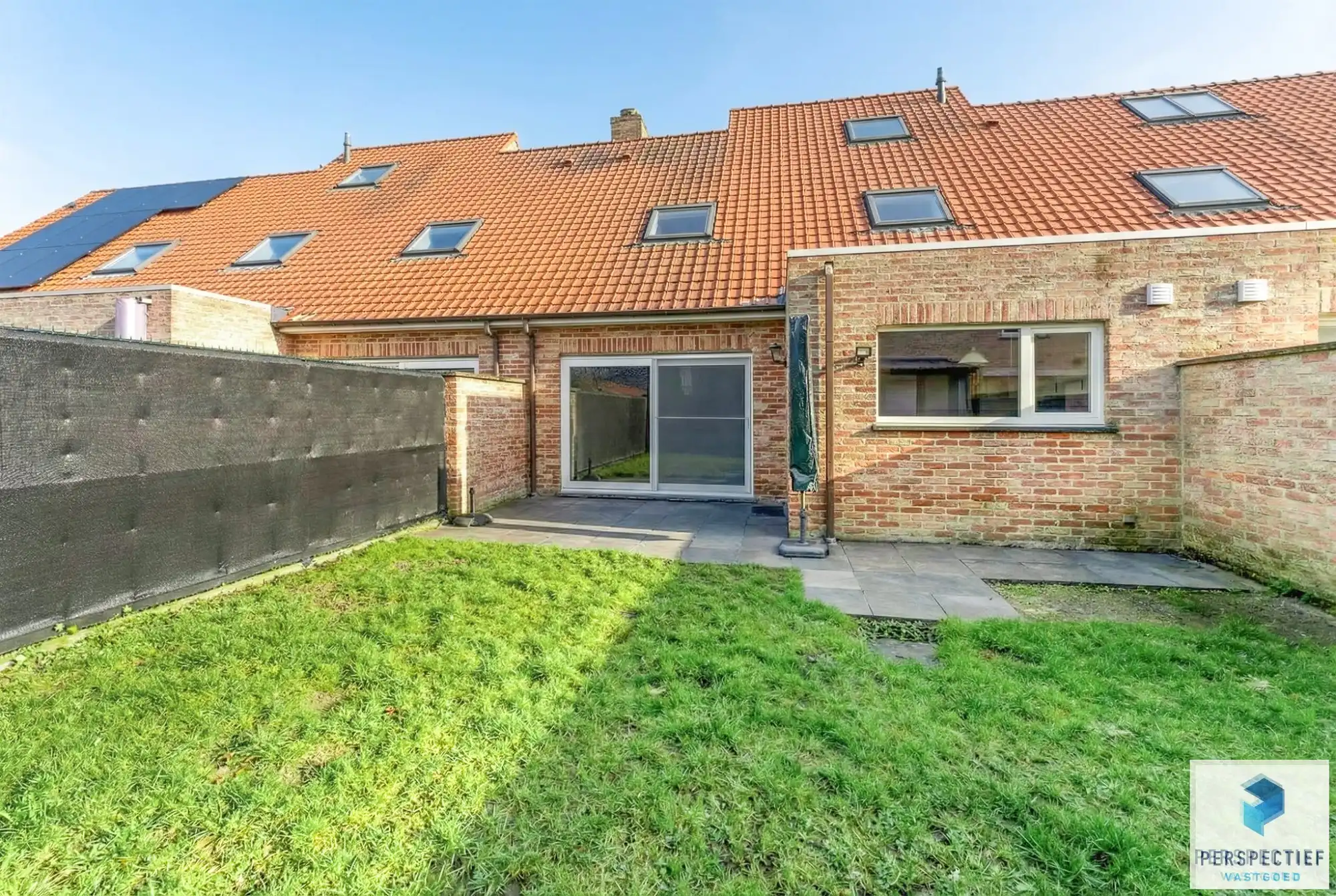 VERRASSEND RUIME en ENERGIEZUINIGE WONING met ZONGERICHTE TUIN foto 2