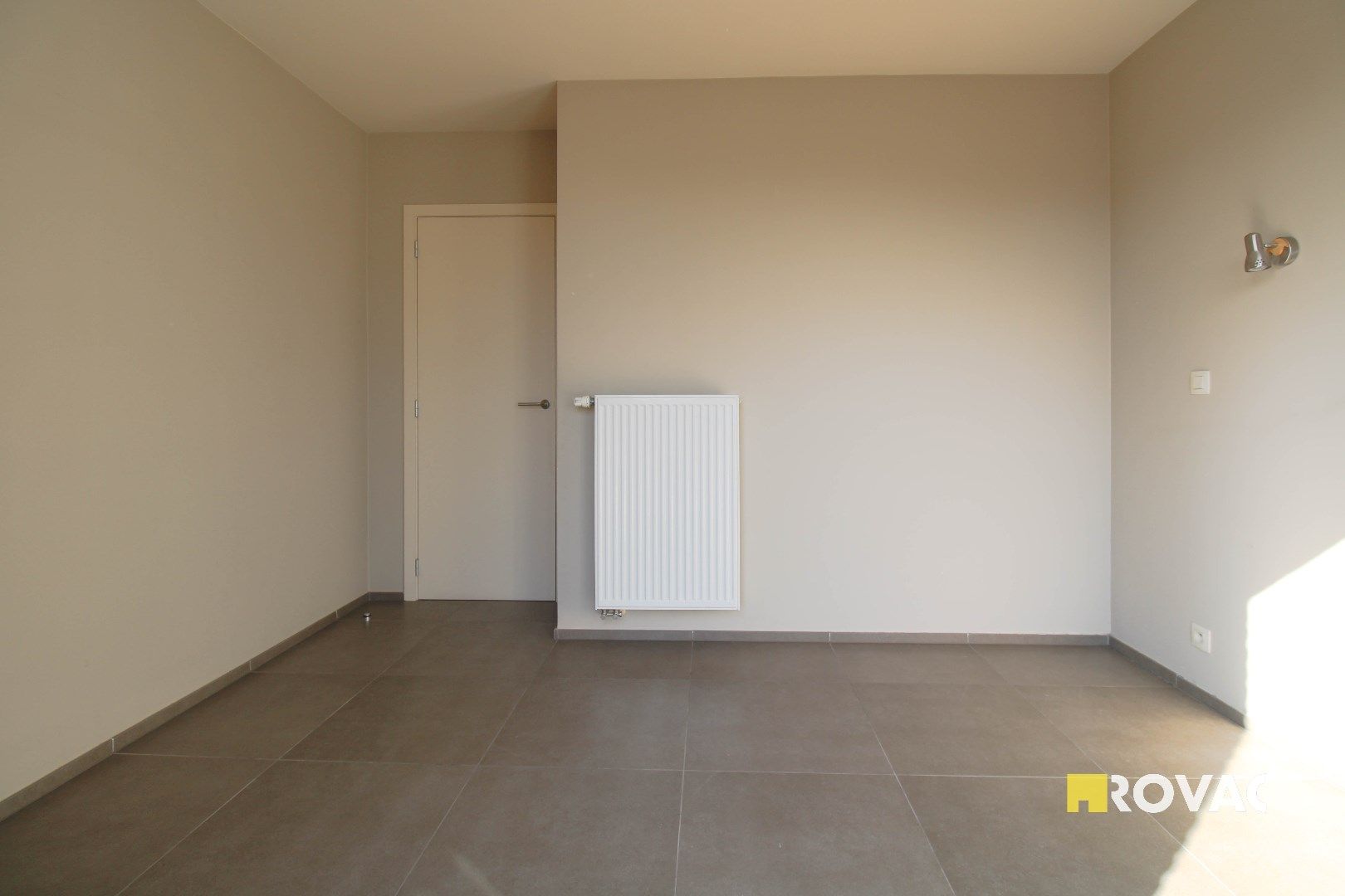 Centraal gelegen appartement op de 1ste verdieping met 2 grote terrassen! foto 15