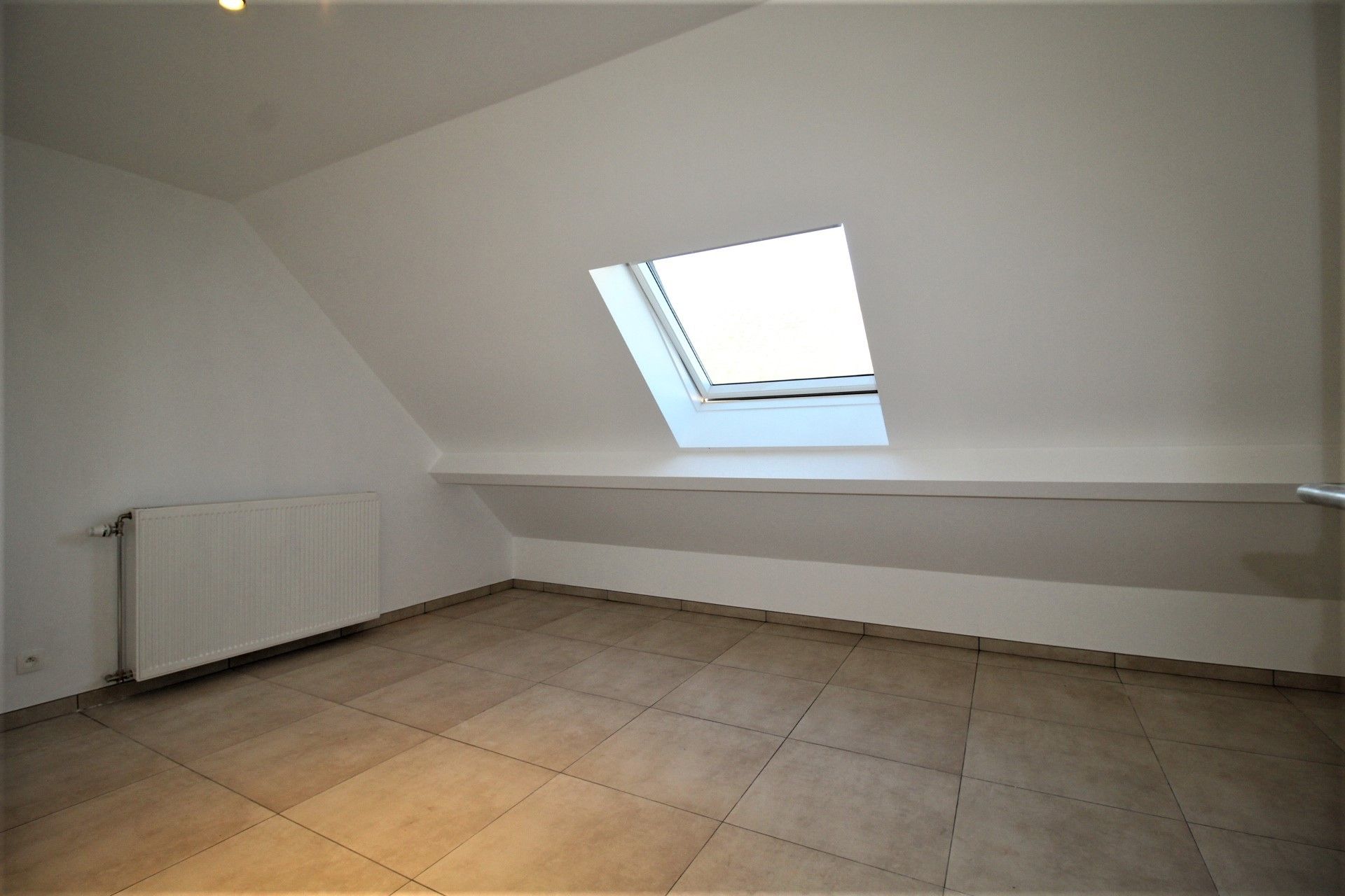 Klassevolle nieuwbouwwoning pal in centrum Brakel. foto 6