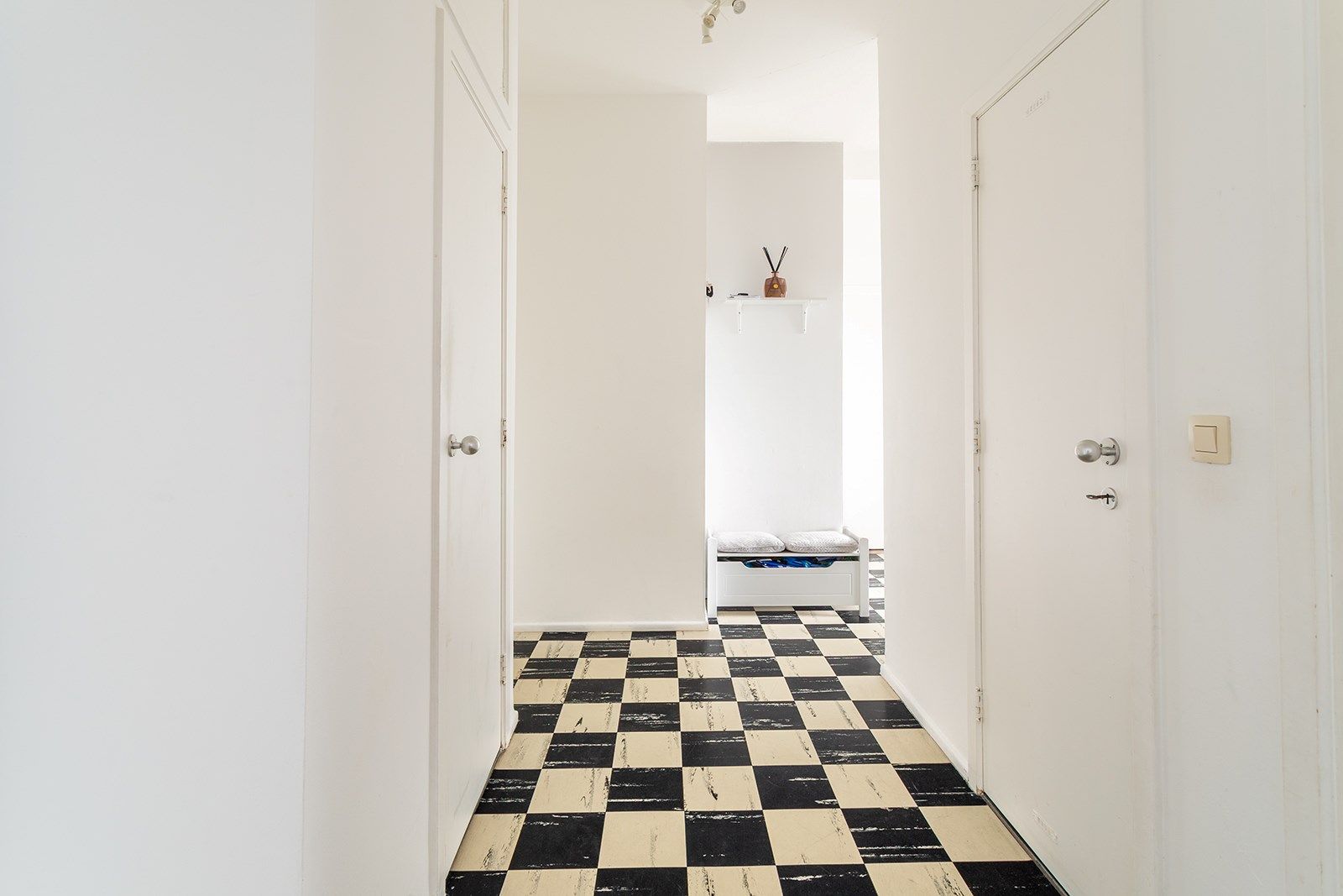 Instapklaar appartement met 2 slpk nabij het Park den Brandt foto 10