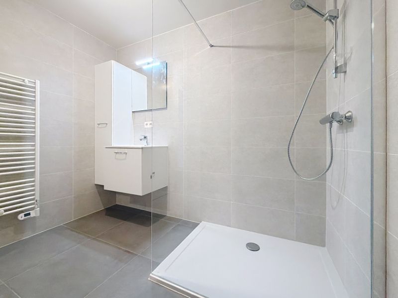 Stijlvolle nieuwbouwwoning in het centrum van Kaprijke! foto 4