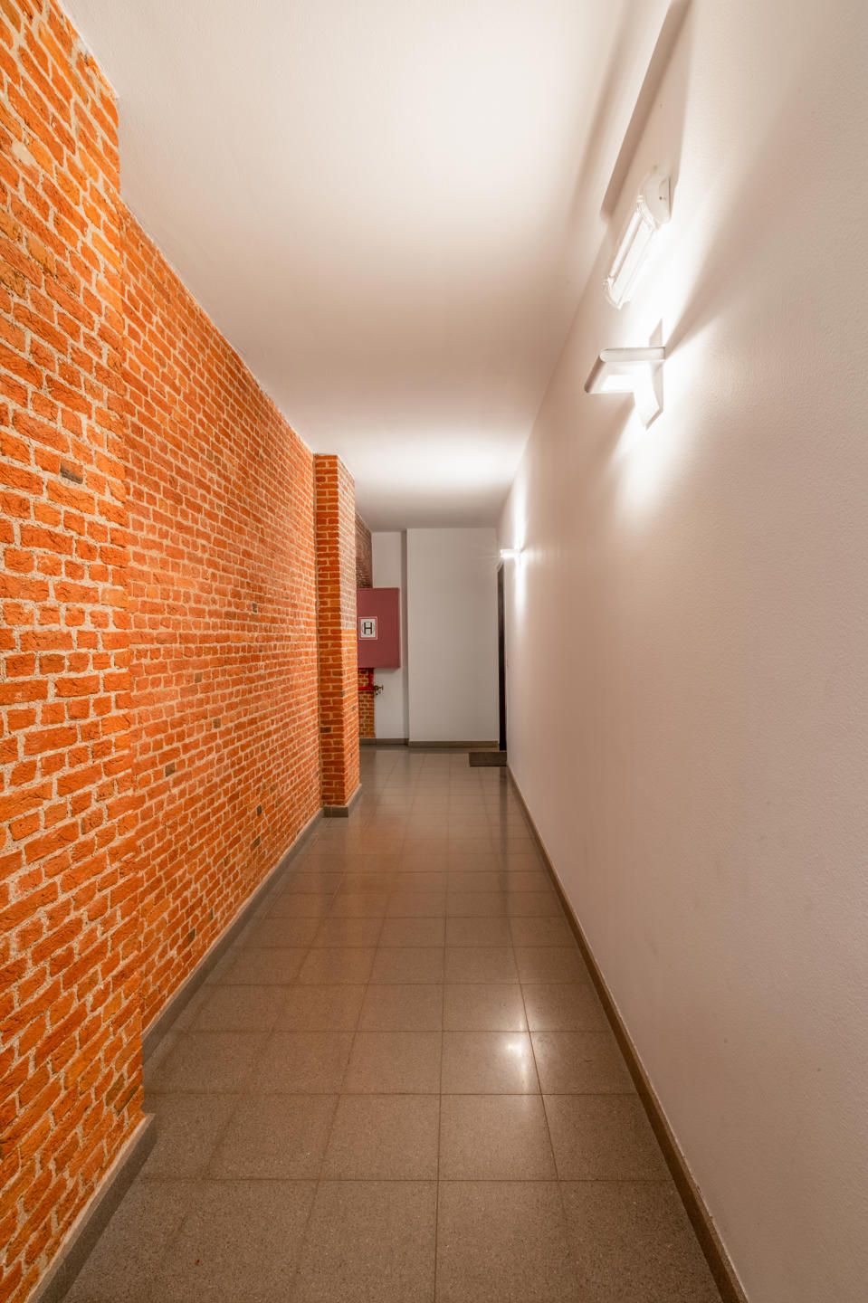 Exclusieve kantoorloft met karakter en uitzicht op het MAS foto 24