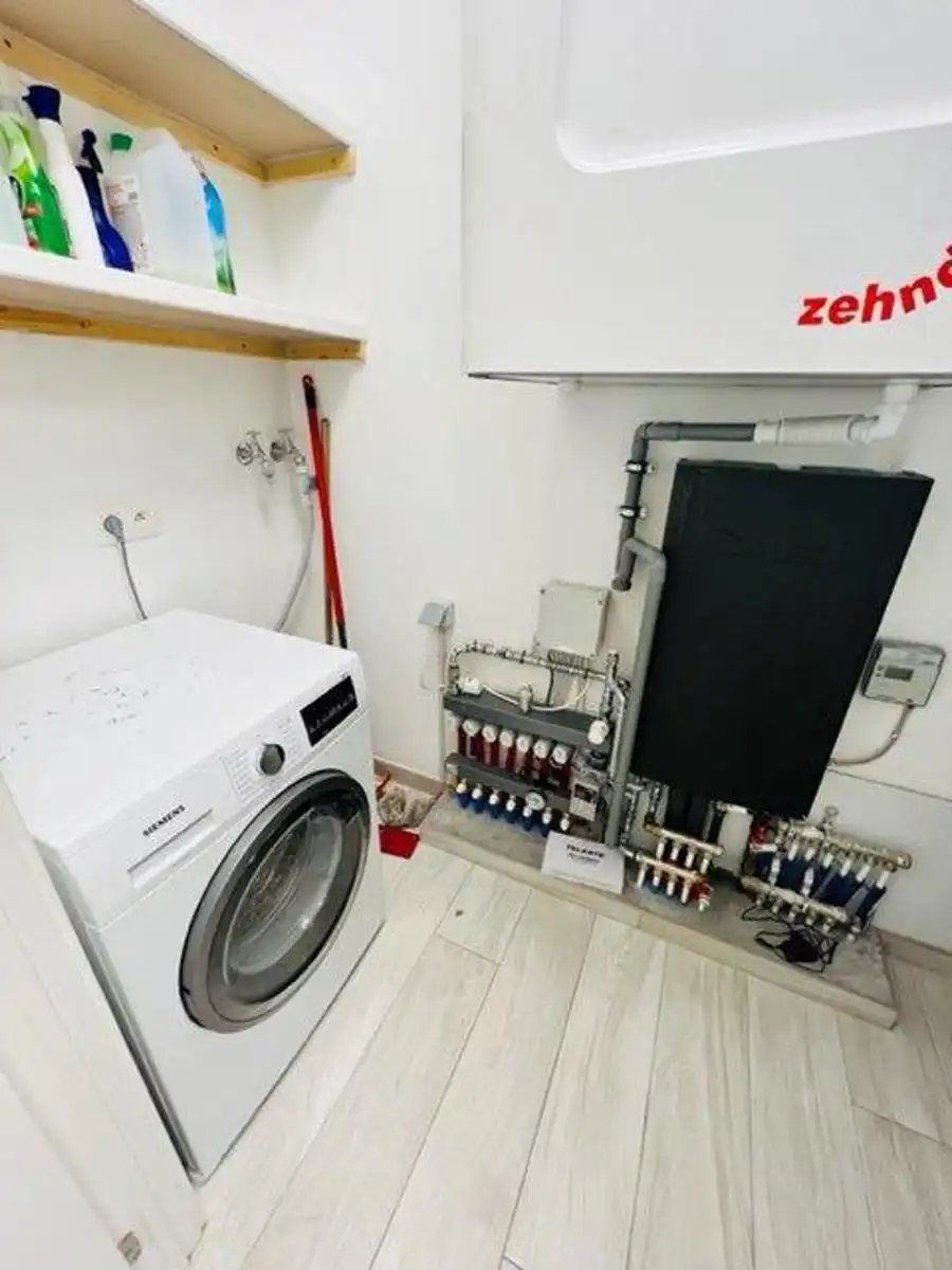 Prachtig gemeubeld 3-slaapkamer app. met front scheldezicht foto 18