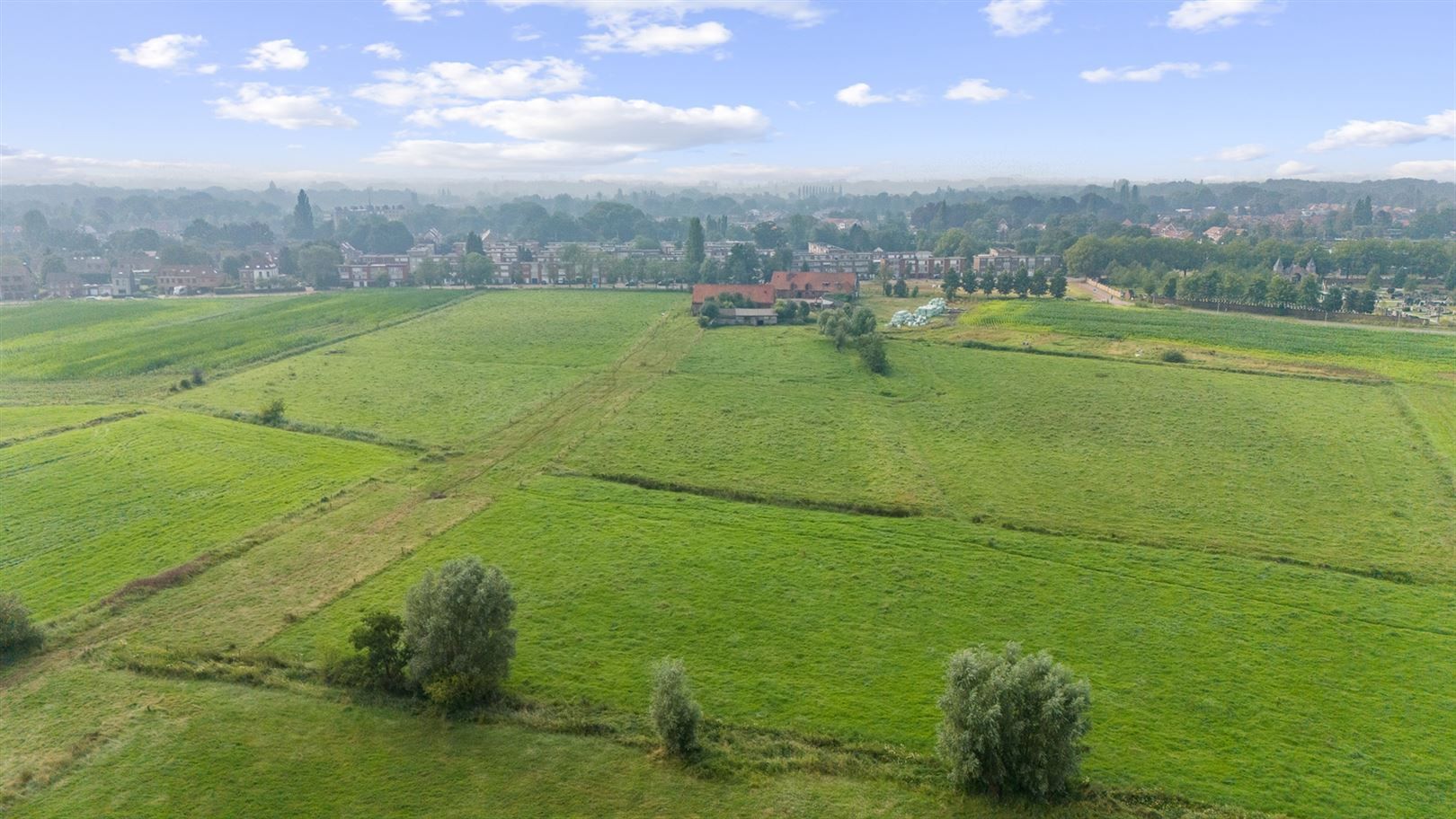 Boerderij met iets meer dan 38ha grond foto 24