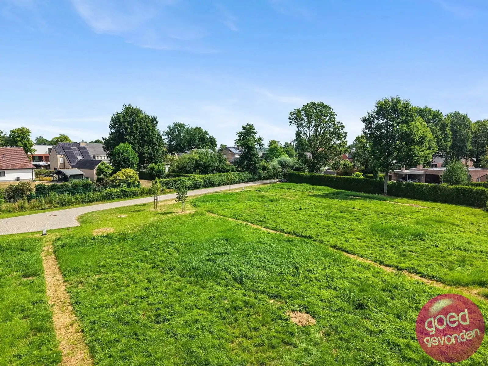 BOUWGROND van 10 ARE voor OB op TOPLIGGING - VERKEERSLUW  foto 15