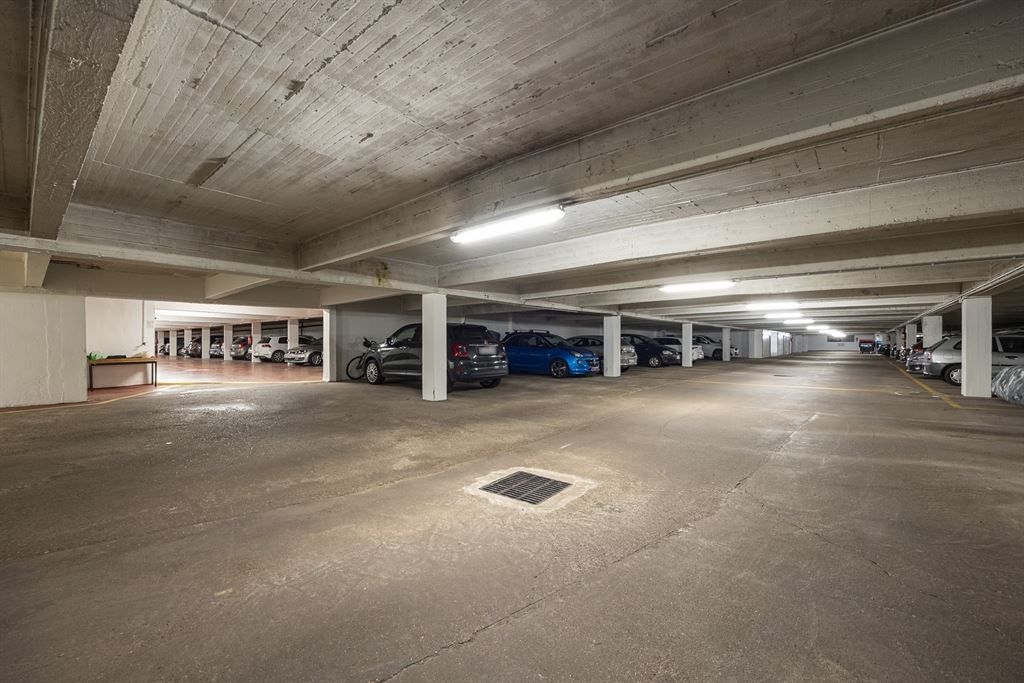 Parkeerplaats te koop De Roest d'Alkemadelaan 10/-1 - 2600 BERCHEM