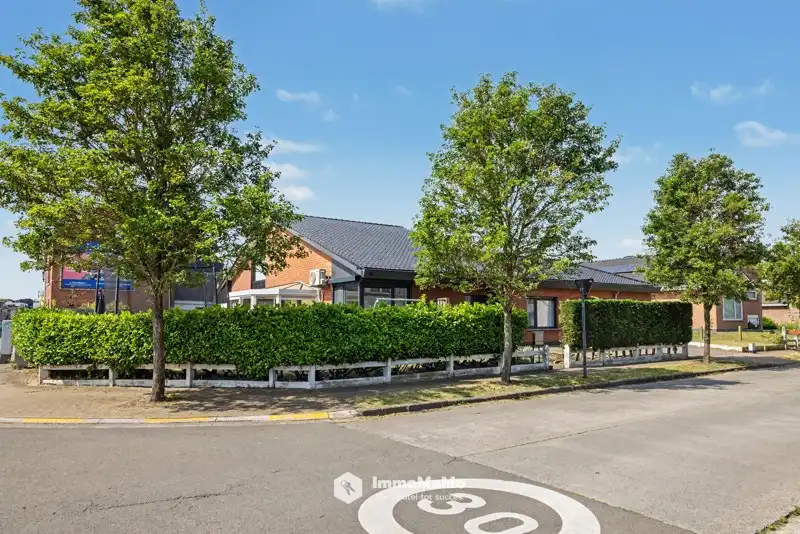 OPTIE - INSTAPKLARE WONING MET GARAGE & TUIN IN LOCHRISTI (WACHTEBEKE) foto 2