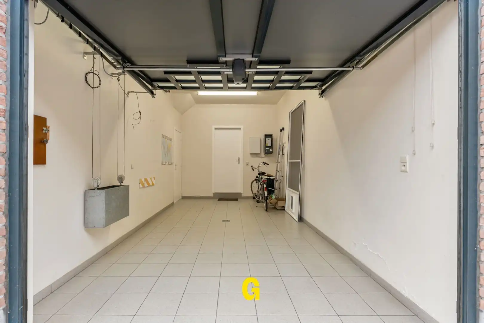 Bijzonder nette rijwoning van zeer degelijke kwaliteit, met tuin op 6a 46ca, vlak bij de dorpskern van Hoeselt. foto 14