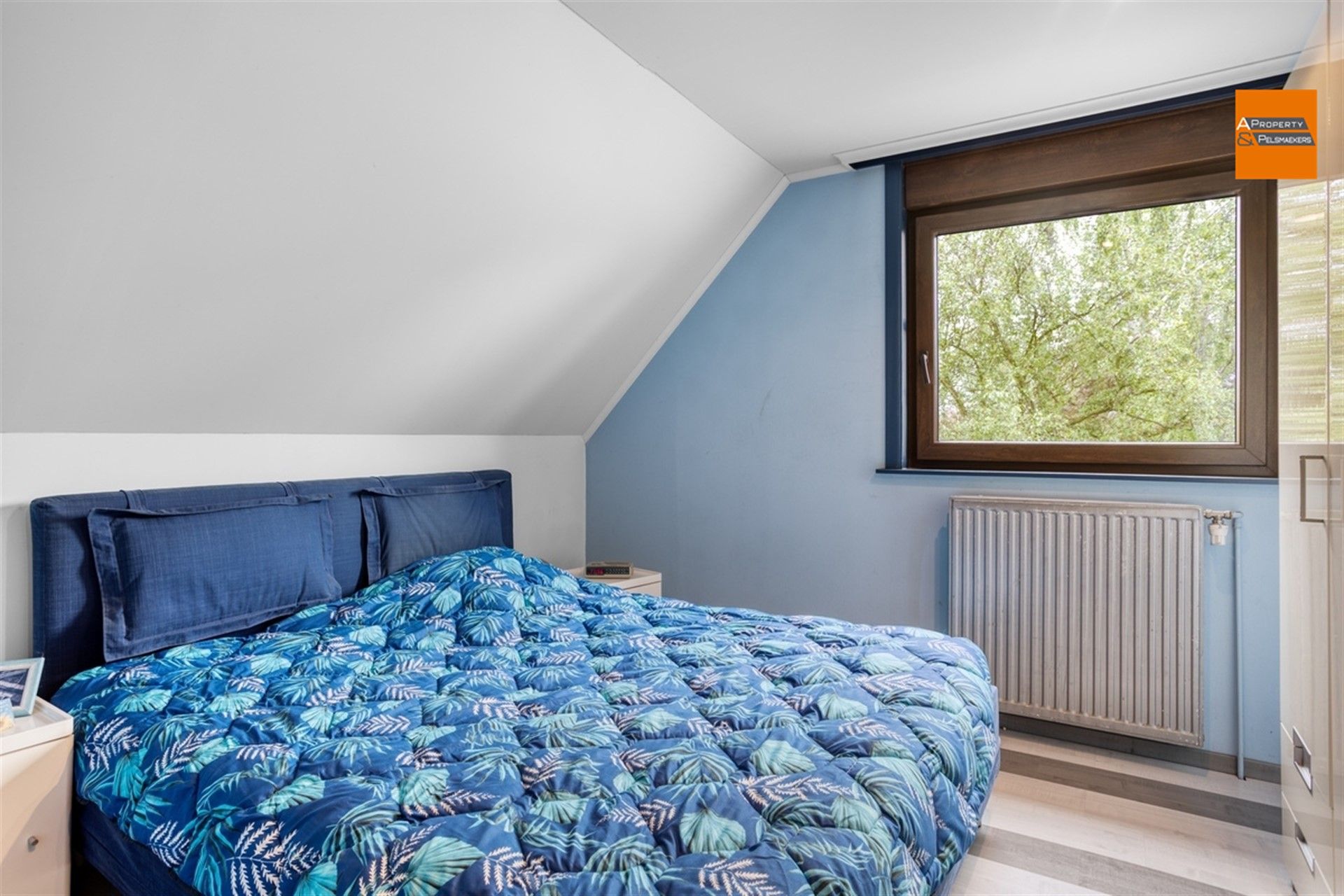 Gerenoveerde woning met ruime tuin foto 17