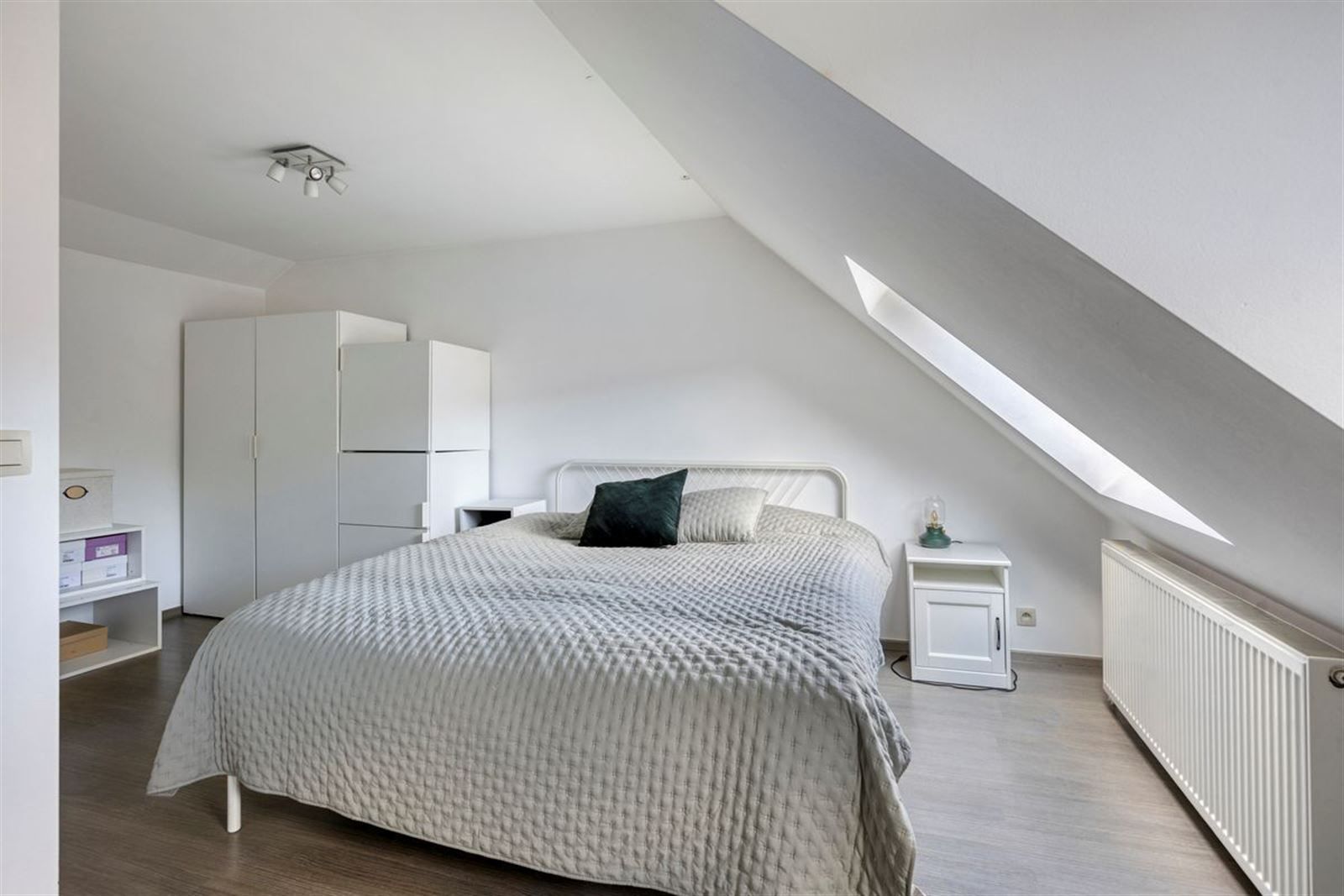 Instapklare, rustig achterin gelegen 3-gevelwoning nabij Hallerbos! foto 21