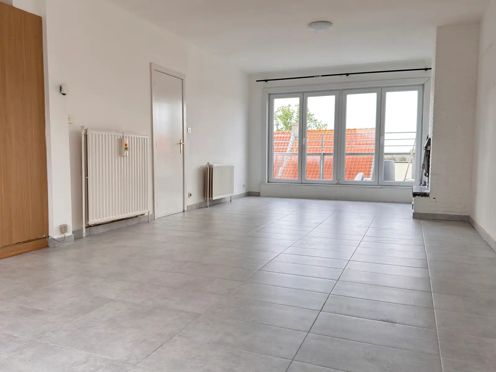 Ruim duplex-appartement met twee slaapkamers te Gistel. foto 4