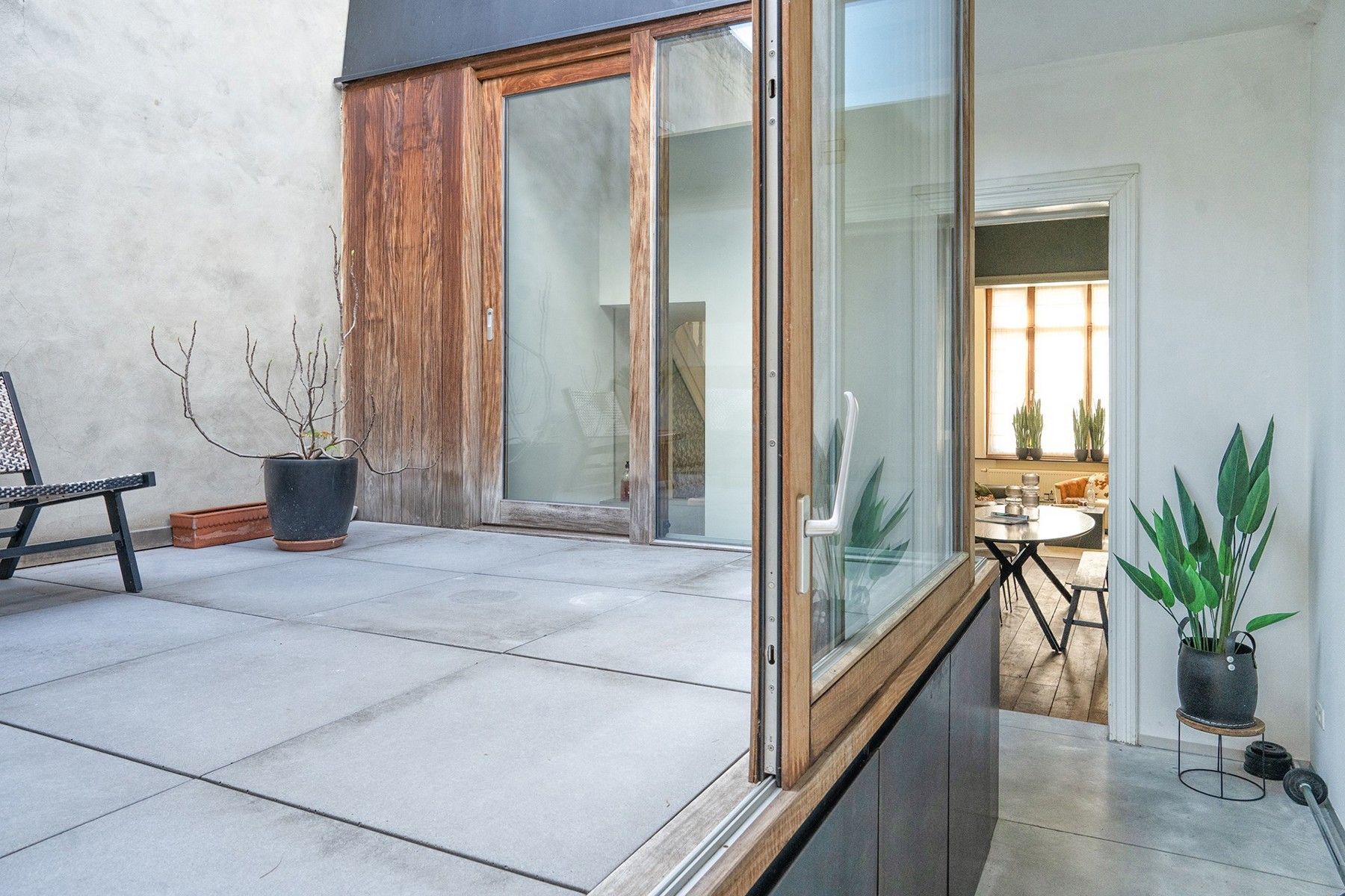 Unieke gerenoveerde burgerwoning, pareltje in architectuur foto {{pictureIndex}}