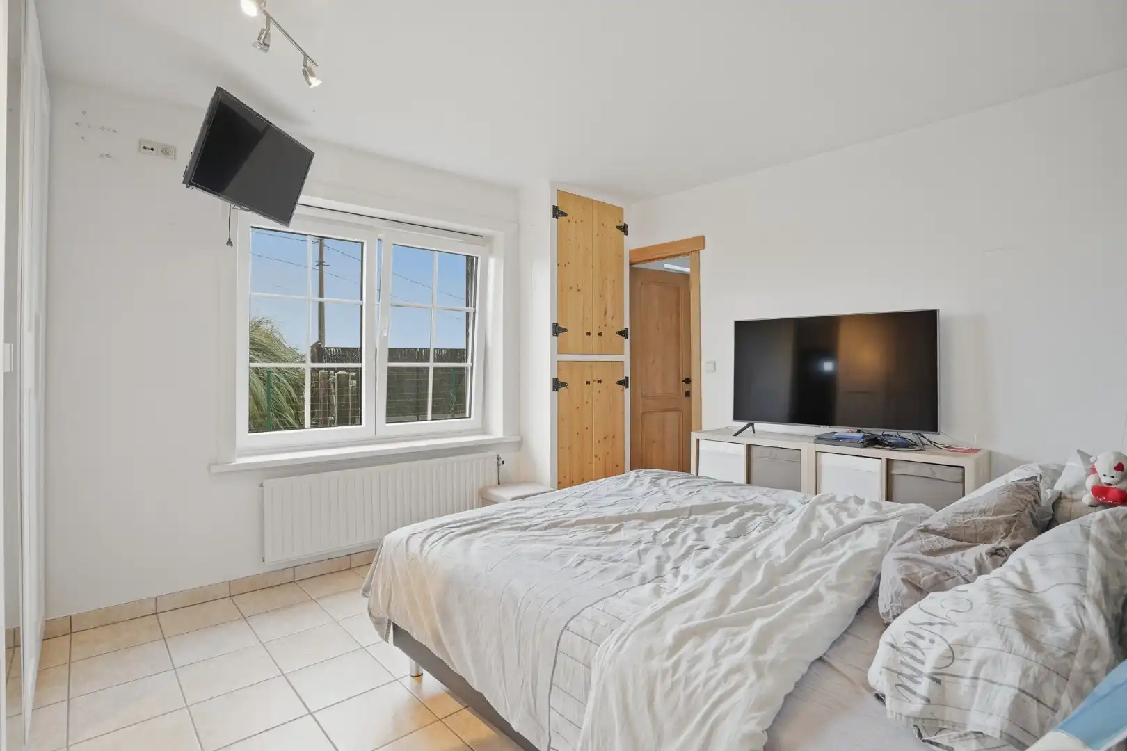 Landelijk gelegen villa met loods in Aartrijke foto 15