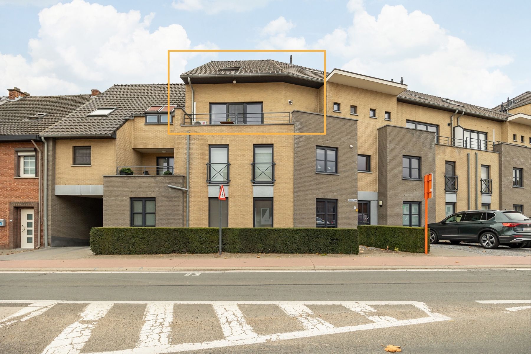 Appartement te huur foto {{pictureIndex}}