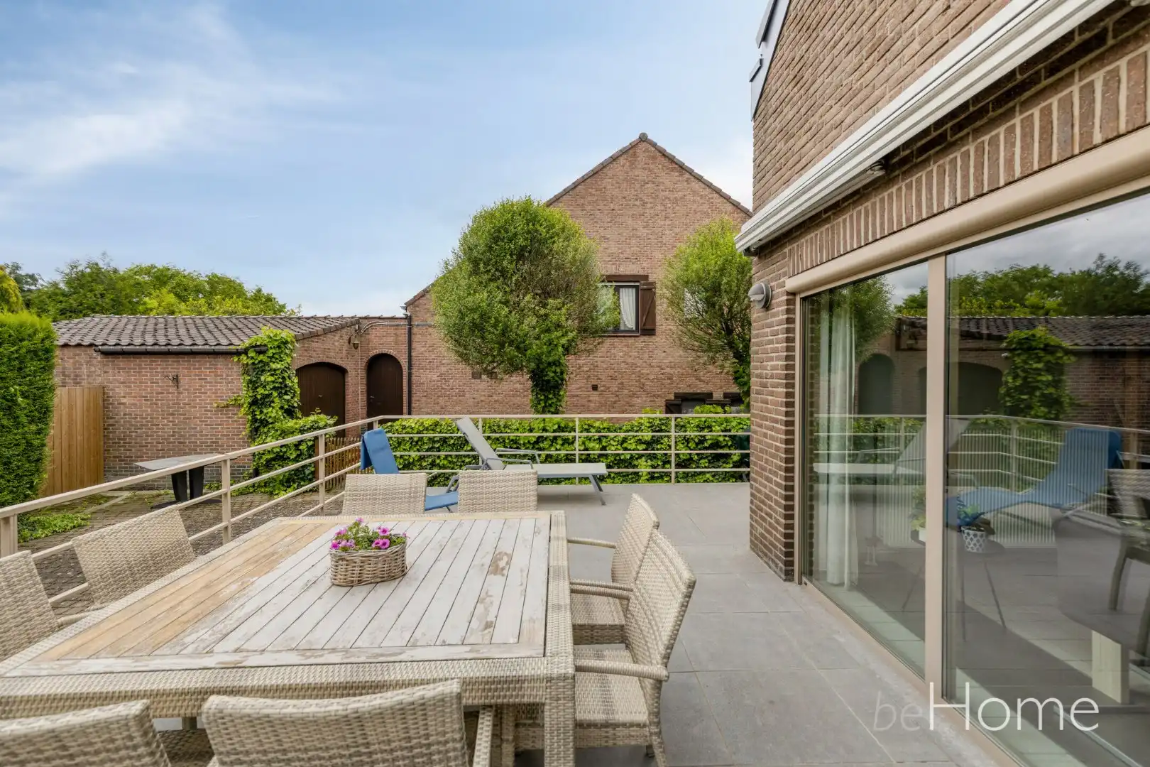 Ruime open bebouwing met 4 slaapkamers, zonnig terras en gunstige energiescore in het groene Peizegem foto 4