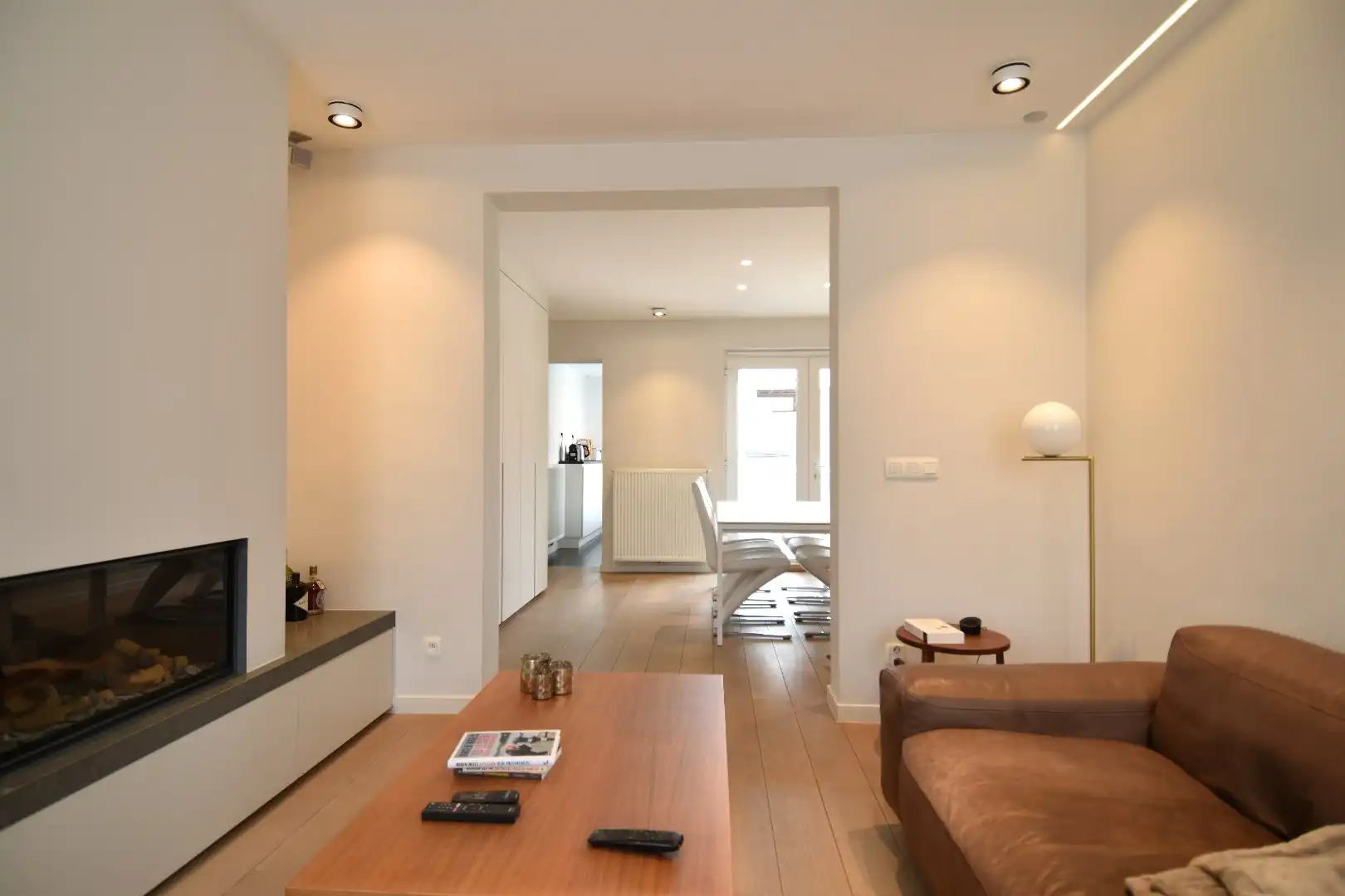 Vernieuwde HOB met 3 slaapkamers, bureel, zonnige tuin en garage te koop in Bellegem foto 3