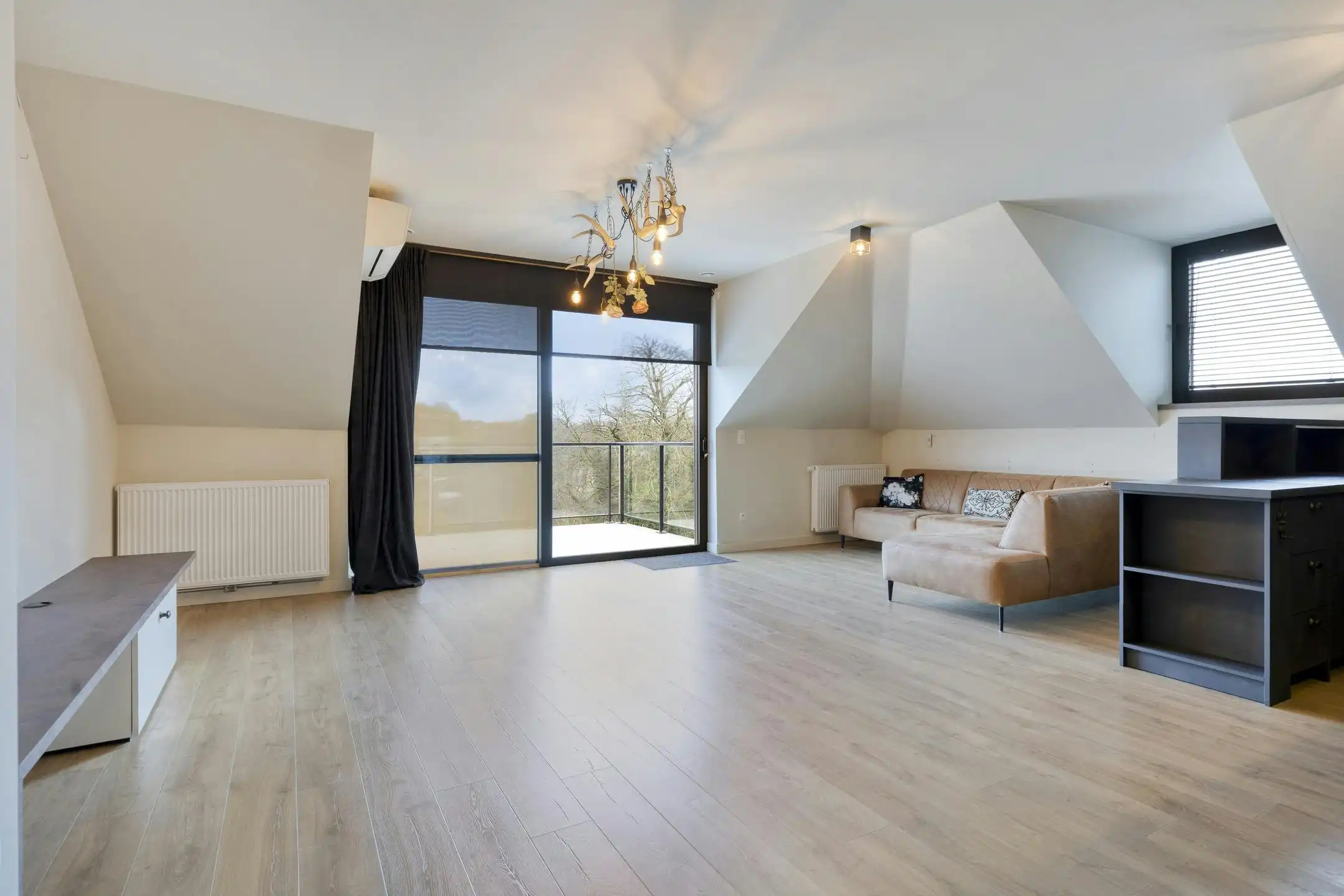 Luxe penthouse met drie slaapkamers te koop in Brakel foto 5