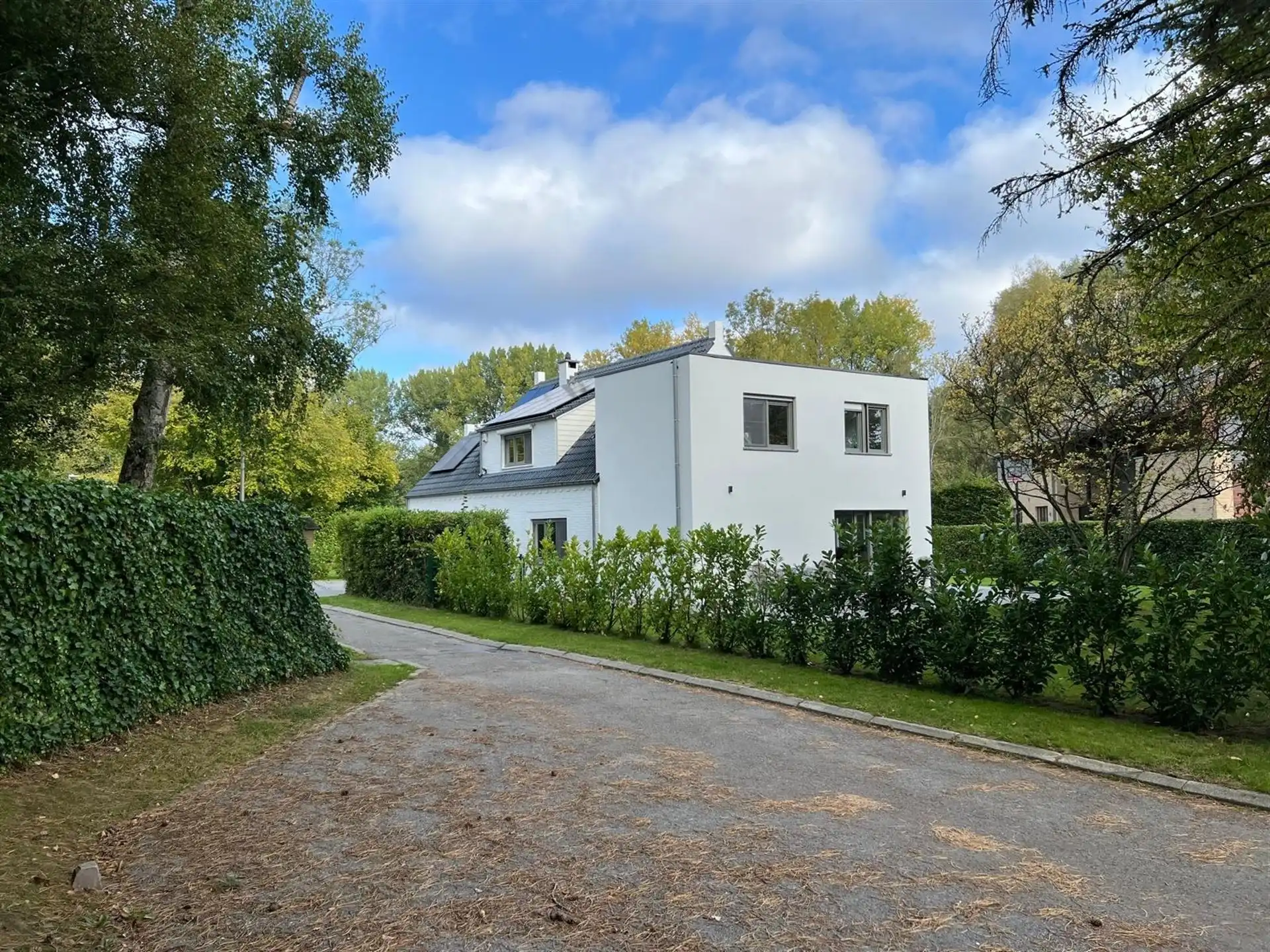 Prachtig gerenoveerde villa foto {{pictureIndex}}
