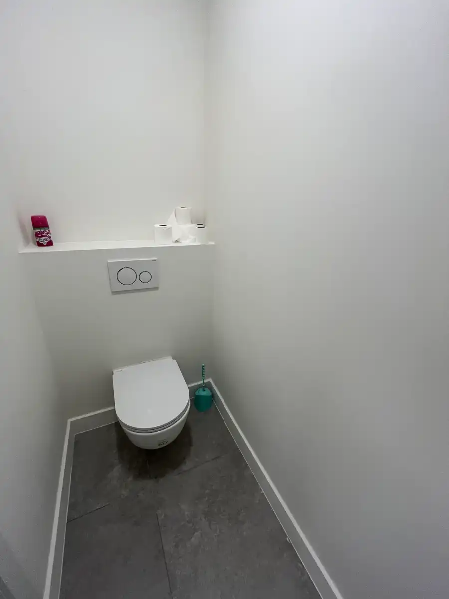 Winkel/showroom met topzichtbaarheid in Hasselt foto 16