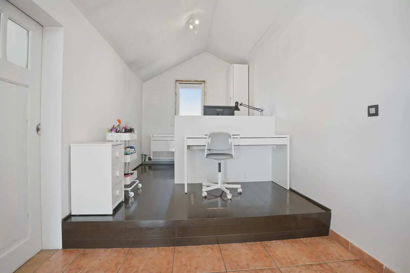 Instapklare open bebouwing met 5 slaapkamers op 1919m² te Merkem. foto 6
