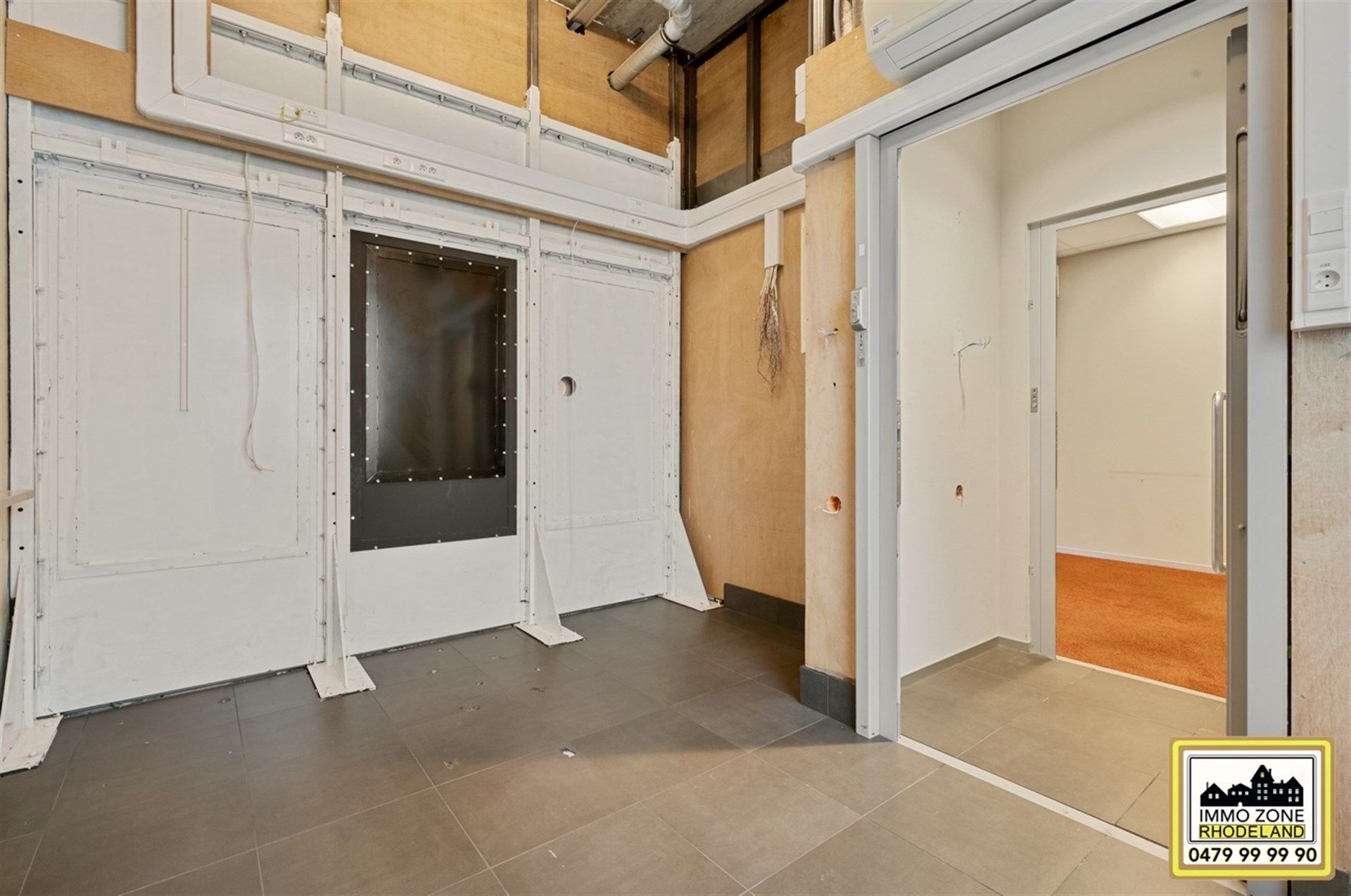 Zeer goed gelegen duplex met handelspand / kantoorruimte foto 11