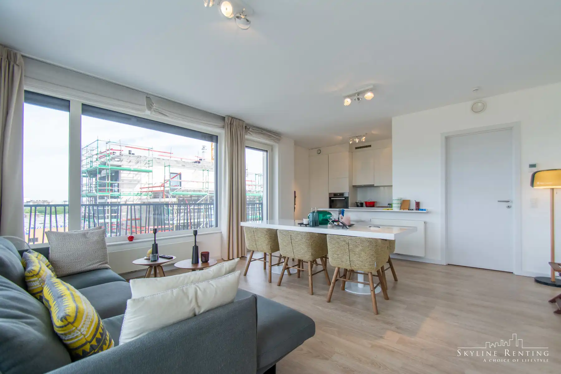 Prachtig 2 slaapkamer appartement met groot TERRAS foto 4
