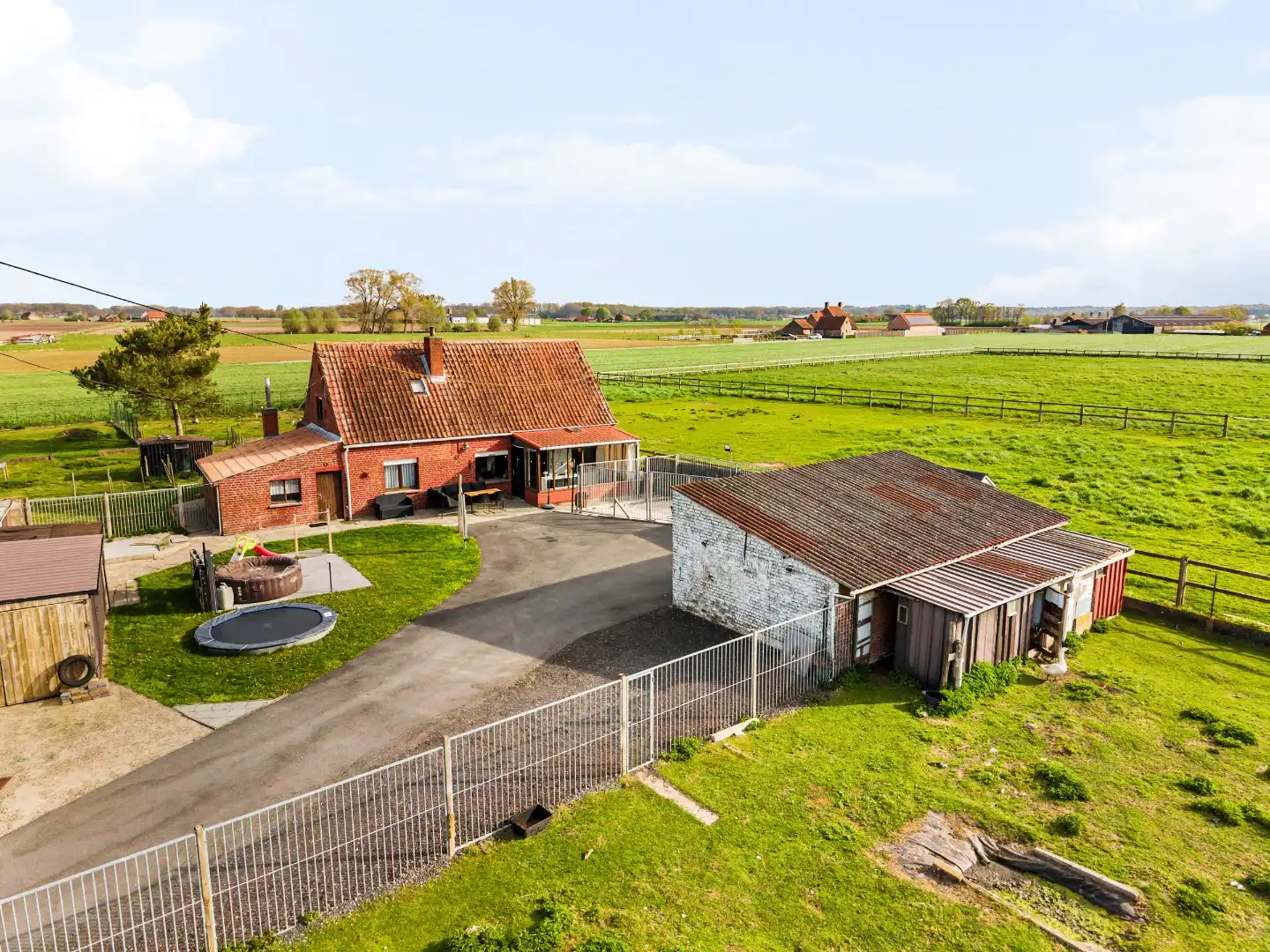 Open woning met 3 slaapkamers, dubbele garage en prachtig landelijk zicht in Wingene foto 15
