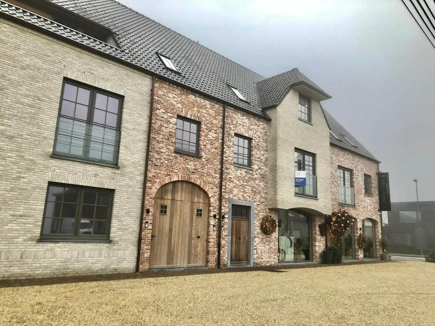 Luxueus en gelijkvloers wonen met drie kamers, groot terras,... foto 3