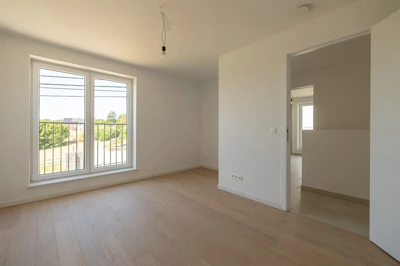 Instapklare nieuwbouwwoning met 4 slaapkamers, 2 badkamers en E-peil 9 foto 32