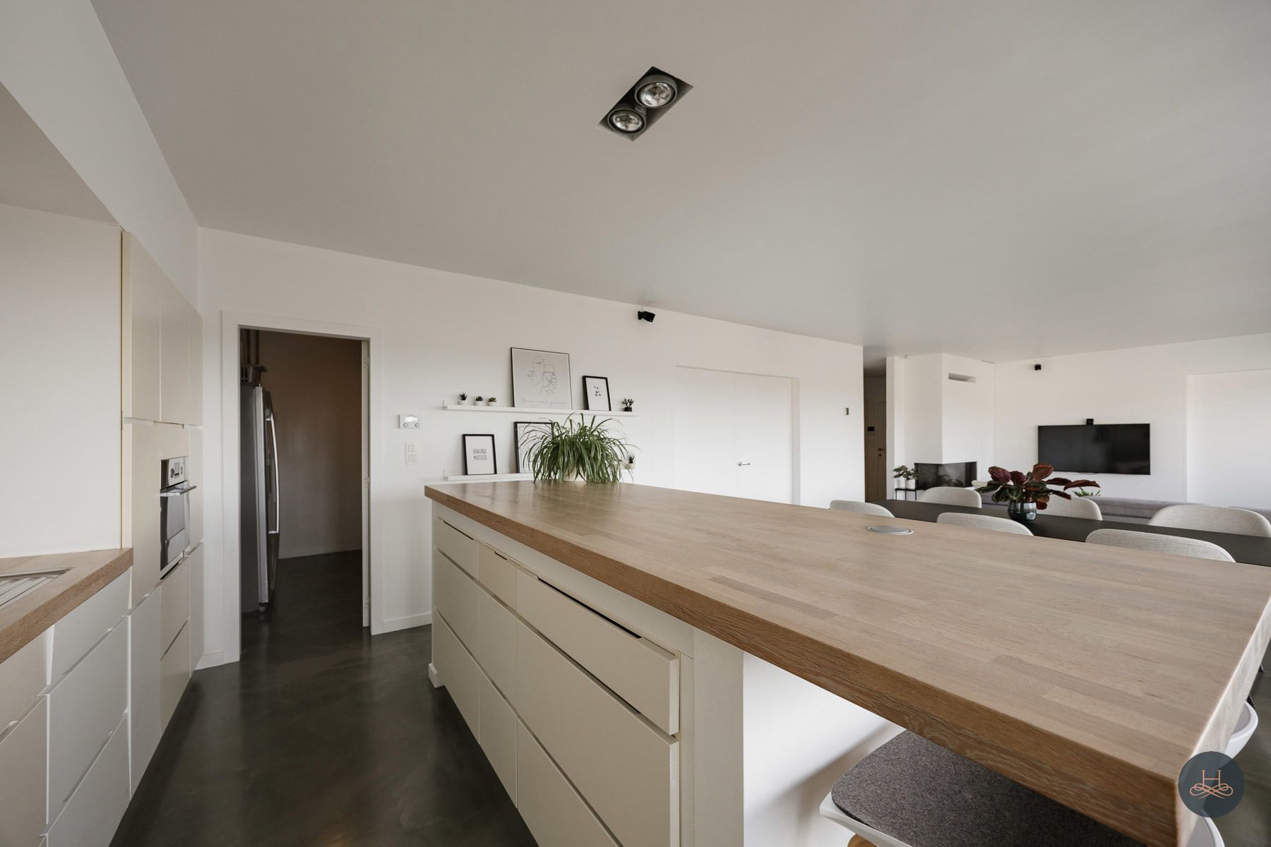 Prachtig gerenoveerd appartement met groot terras te Rumst foto 5