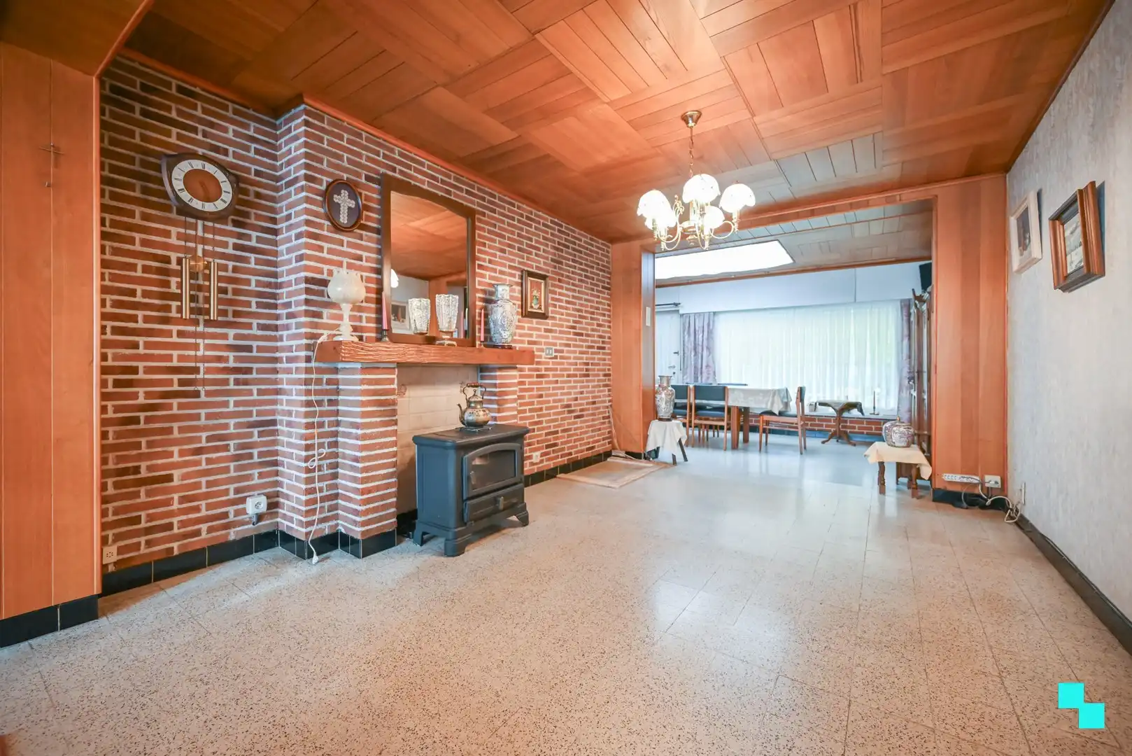 Halfopen woning in doodlopende straat te Sint-Eloois-Winkel foto 8