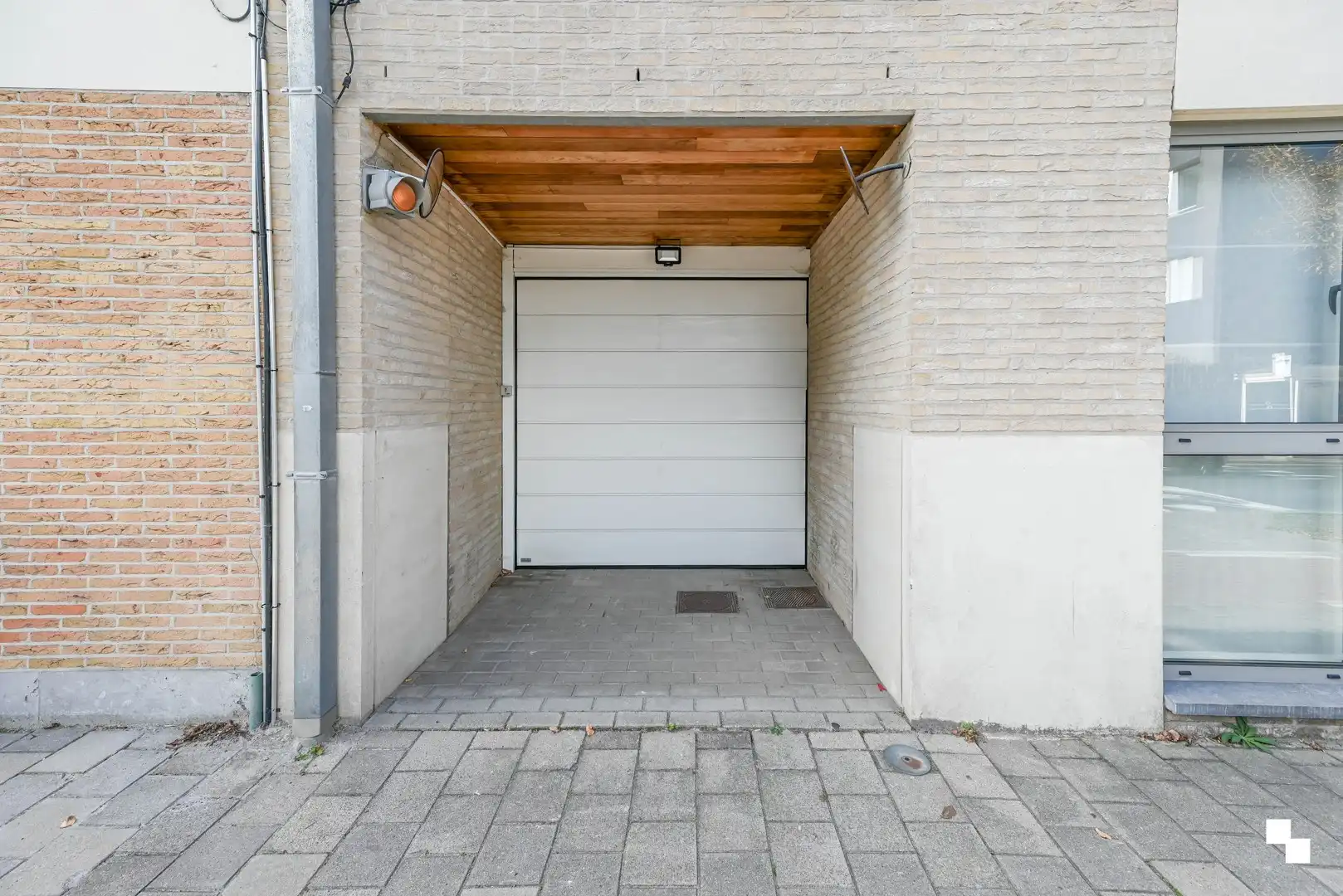 Ruim appartement met drie slaapkamers & garagebox foto 25