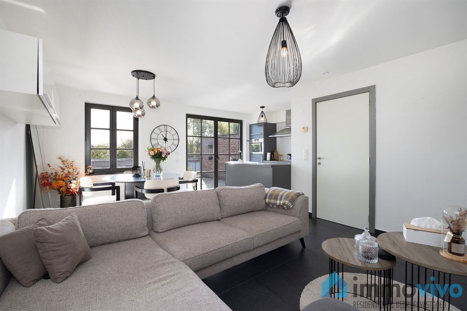 Stijlvol 2-slaapkamerappartement met groot terras en lift (bouwjaar 2007). foto 3