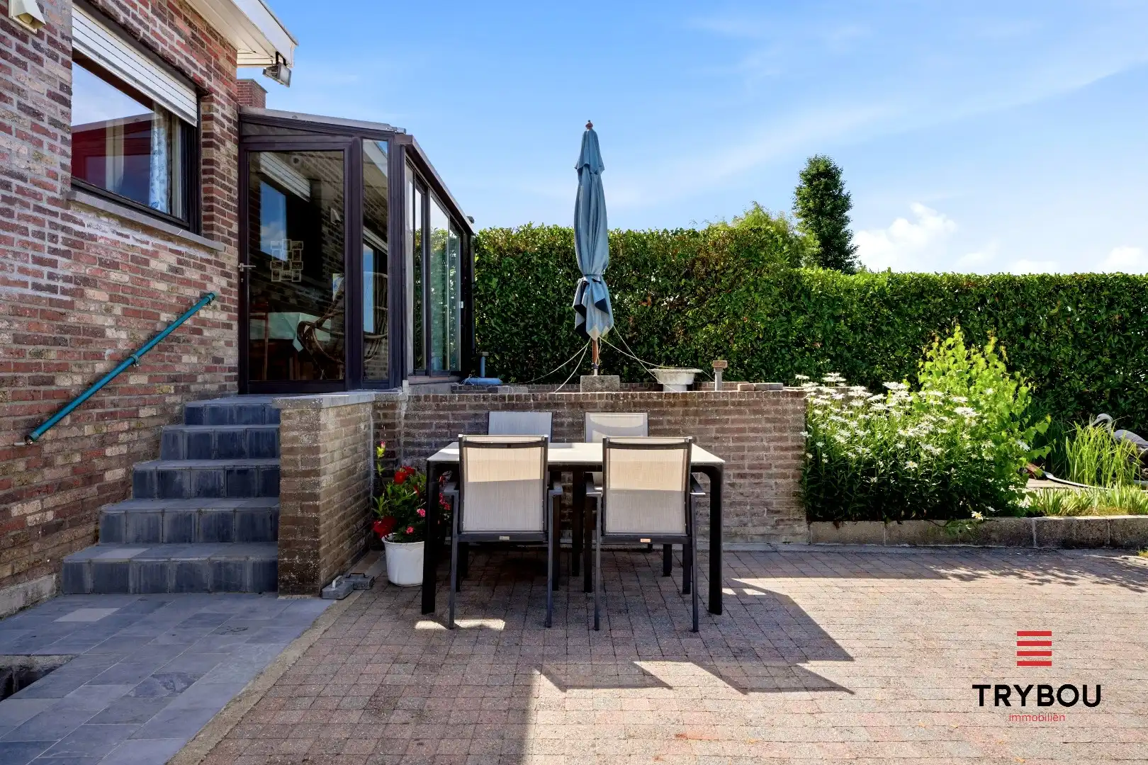 Alleenstaande woning op een ruim perceel met 3 slaapkamers en 2 garages!  foto 21