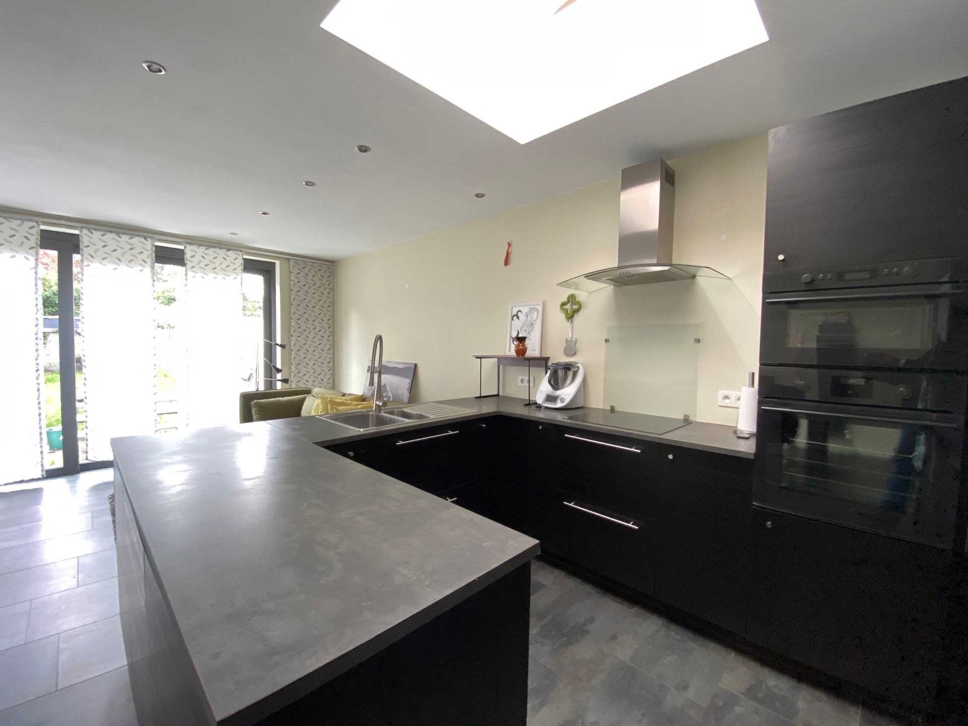 Deels te renoveren ruime HOB, 4 slaapkamers en bureel  foto 8