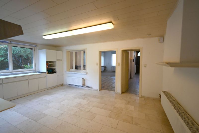 Exclusief te renoveren herenhuis met 5 slpks dit op toplocatie in het aangename Nazareth - De Pinte! foto 28