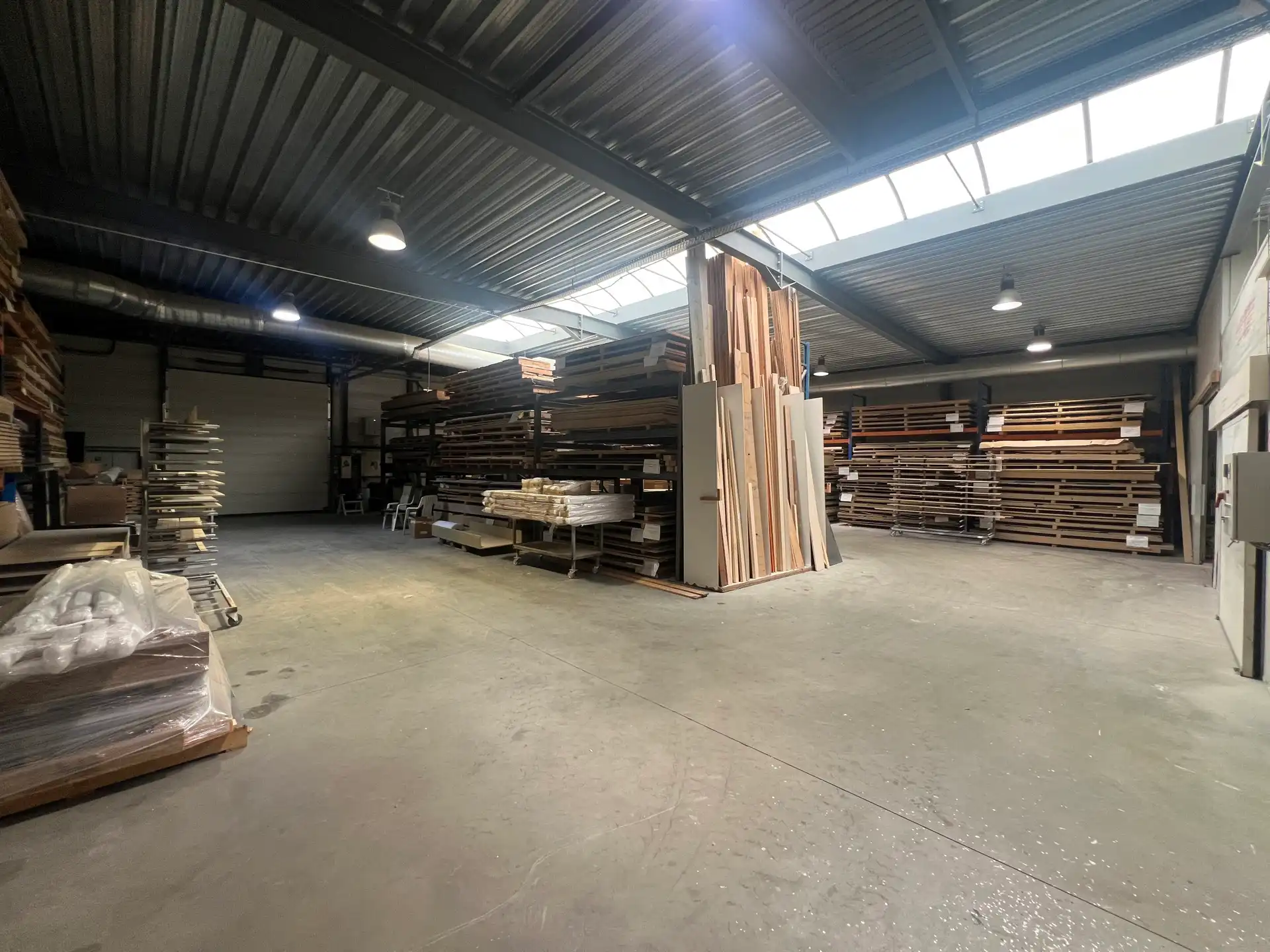 SEMI-INDUSTRIEEL GEBOUW MET APPARTEMENT foto 16