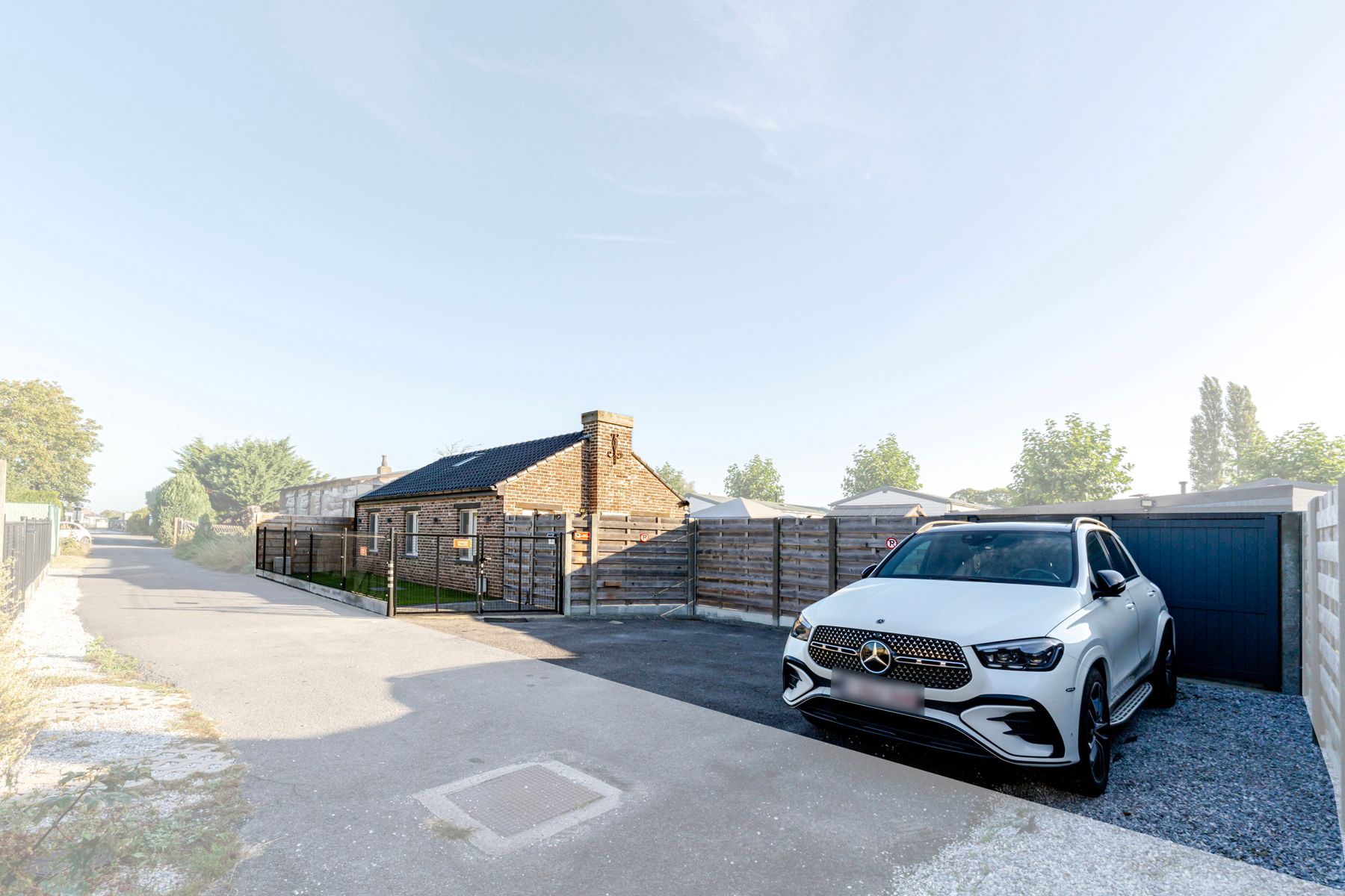 Hoofdfoto van de publicatie: Instapklare bungalow op toplocatie nabij Donkmeer 