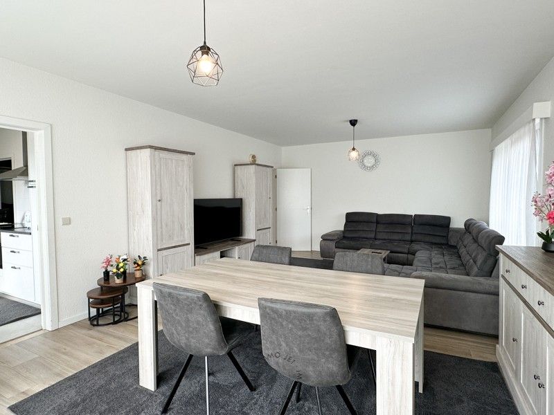 Lichtrijk appartement met twee slaapkamers, terras en optionele garagebox in Sint-Niklaas foto 4