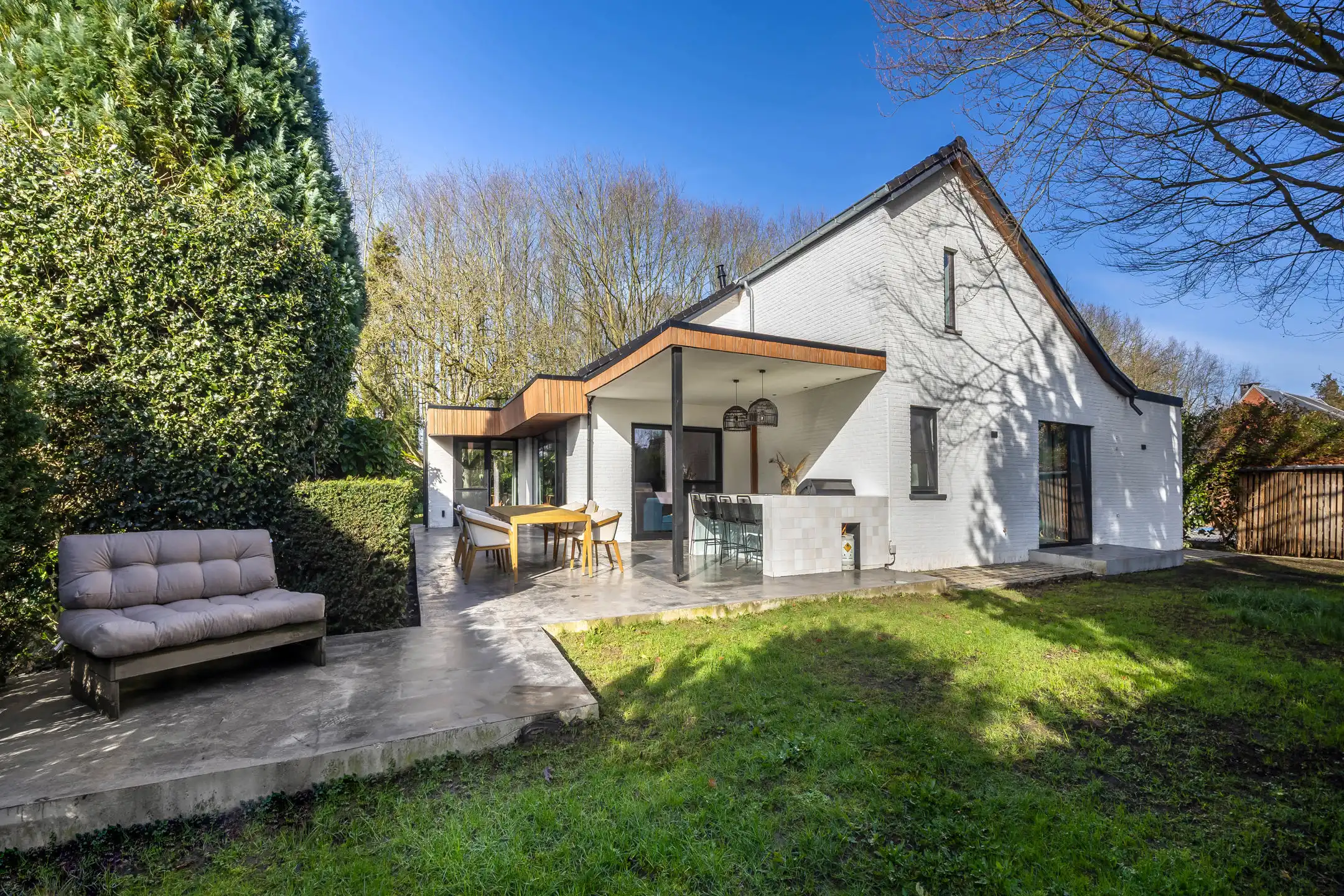 Een designparel in het groen met prachtige buiten bar foto 23