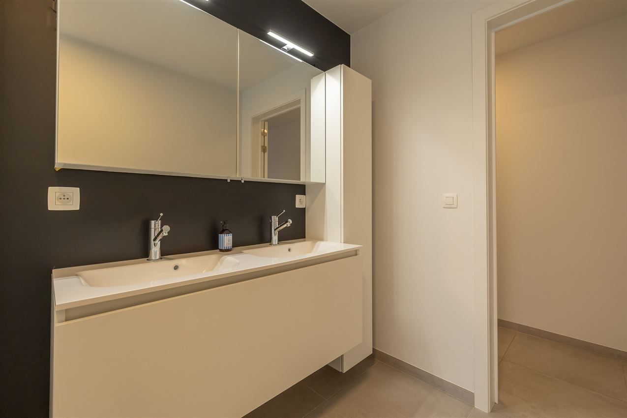 Instapklaar recent nieuwbouwappartment E20 foto 14