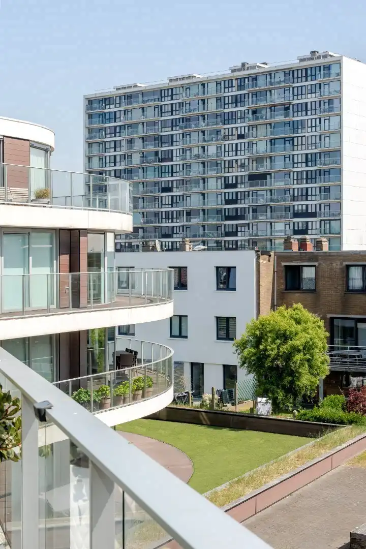 2-slaapkamerappartement met zonovergoten terrassen, hoogwaardige afwerking en topligging nabij zee foto 21