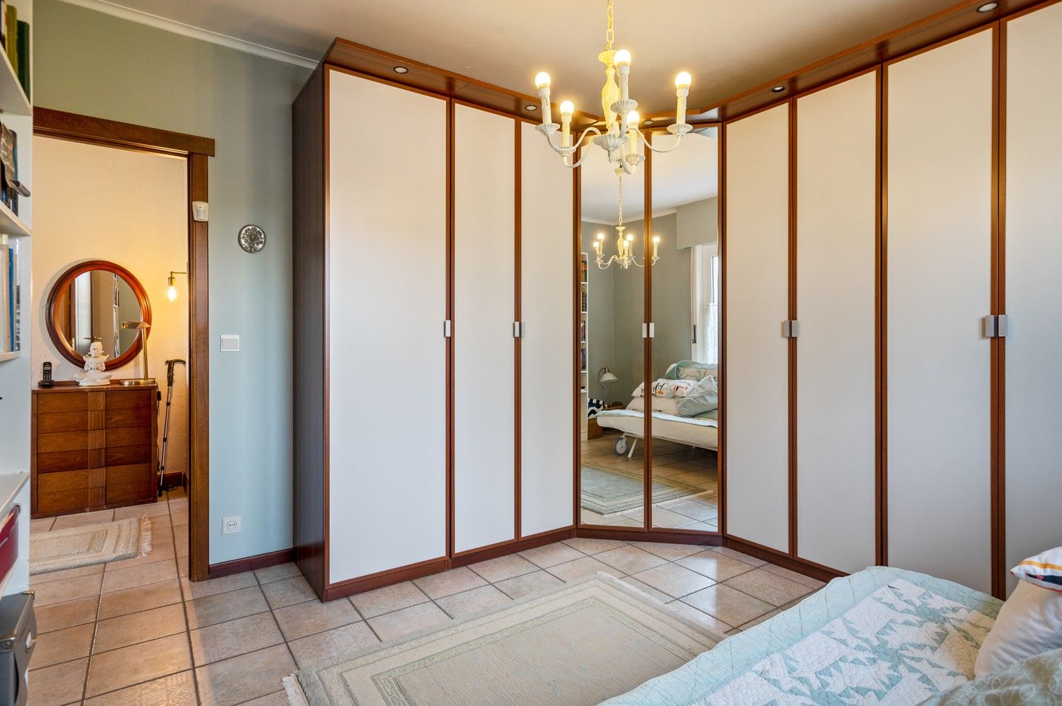 Charmante halfopen woning met 3 slaapkamers met ruime tuin in een doodlopende straat te Burcht! foto 14