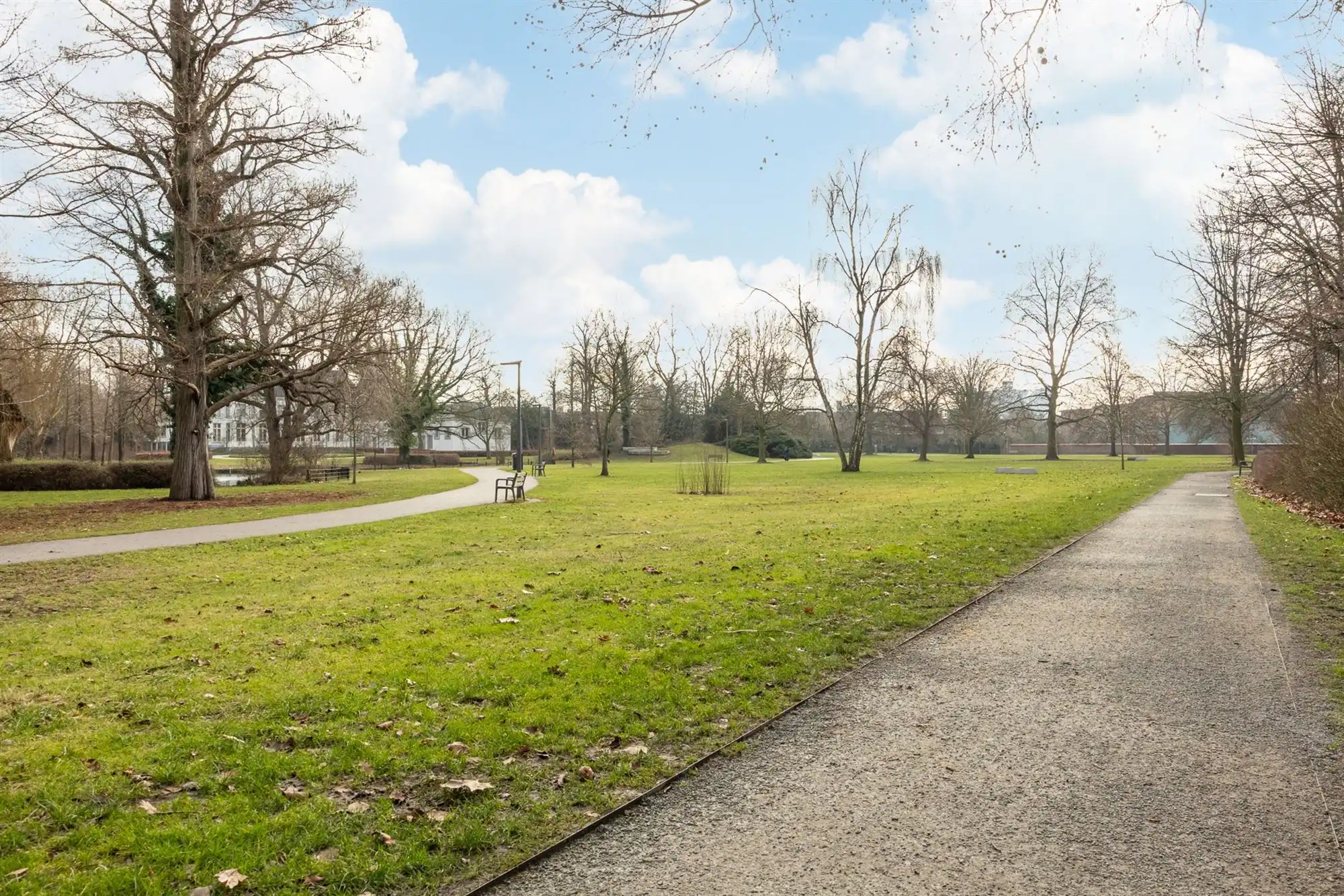 Gerenoveerd app. met 2 slpkmrs. en terras foto 19