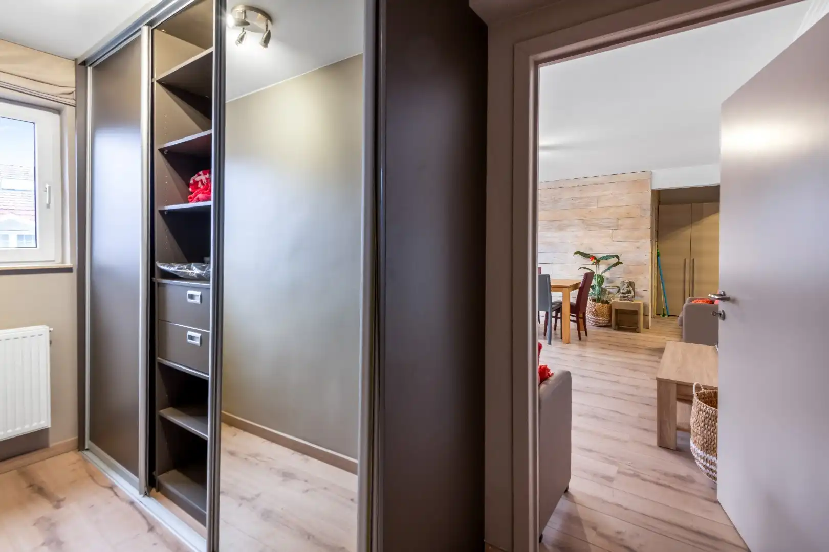 Aangenaam appartement met mooie gevelbreedte gelegen in Oud Knokke.  foto 9