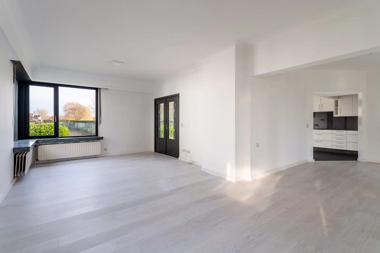 Uniek domein met villa, magazijn en uitgestrekte gronden foto 14