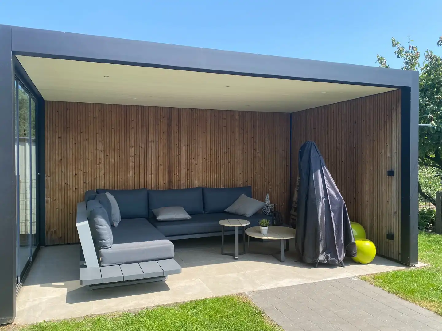 Instapklare, drempelloze gezinswoning met 4 slaapkamers, 2 badkamers en prachtige tuin foto 19