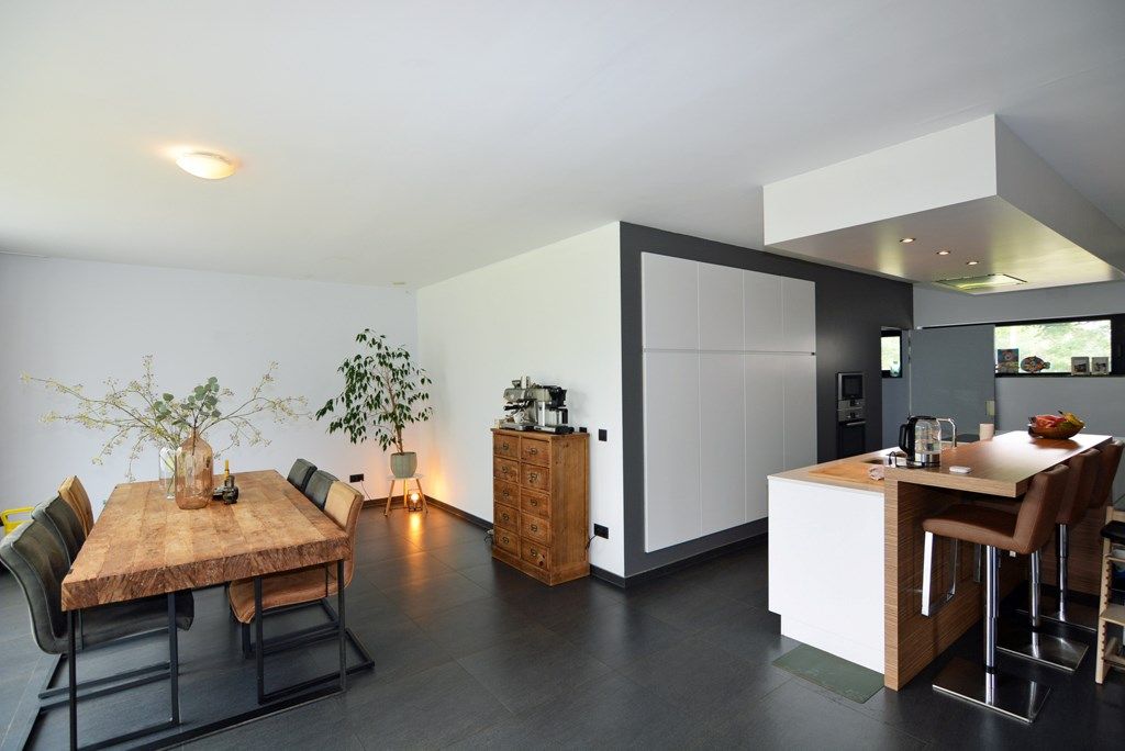 Moderne, energiezuinige woning met 4 slpks op 7a 7ca. foto 13